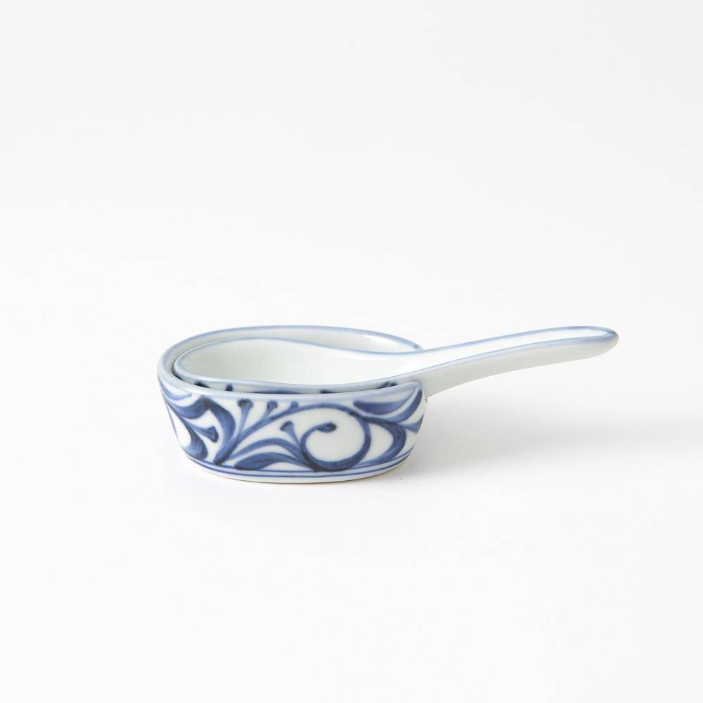 Baizan Kiln Arabesque Tobe Ramen Spoon with Spoon Rest - MUSUBI KILN - Quality Japanese Tableware and Gift