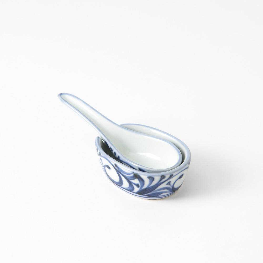 Baizan Kiln Arabesque Tobe Ramen Spoon with Spoon Rest - MUSUBI KILN - Quality Japanese Tableware and Gift