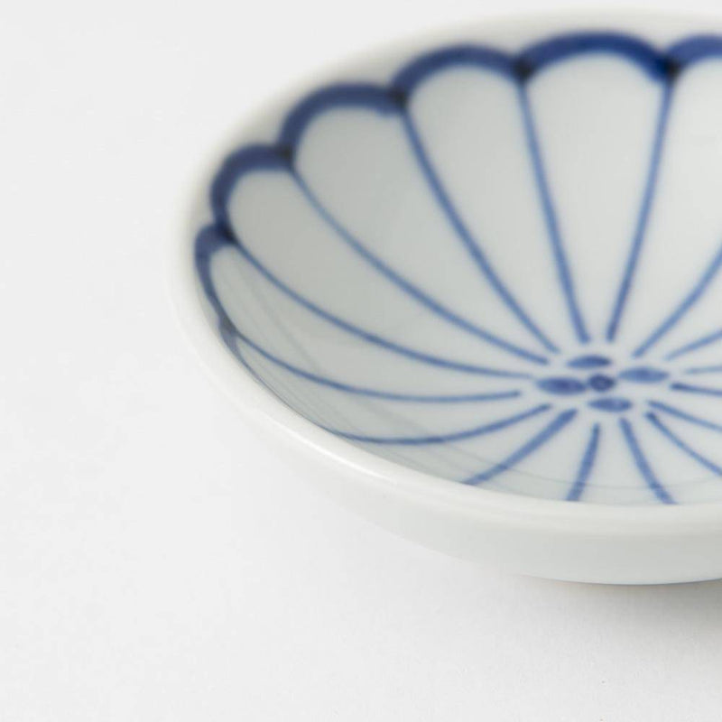 Baizan Kiln Chrysanthemum Tobe Sauce Plate - MUSUBI KILN - Quality Japanese Tableware and Gift