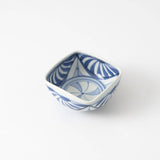 Baizan Kiln Chrysanthemum Tobe Square Bowl - MUSUBI KILN - Quality Japanese Tableware and Gift