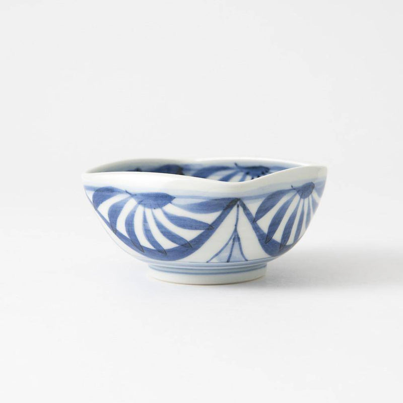 Baizan Kiln Chrysanthemum Tobe Square Bowl - MUSUBI KILN - Quality Japanese Tableware and Gift