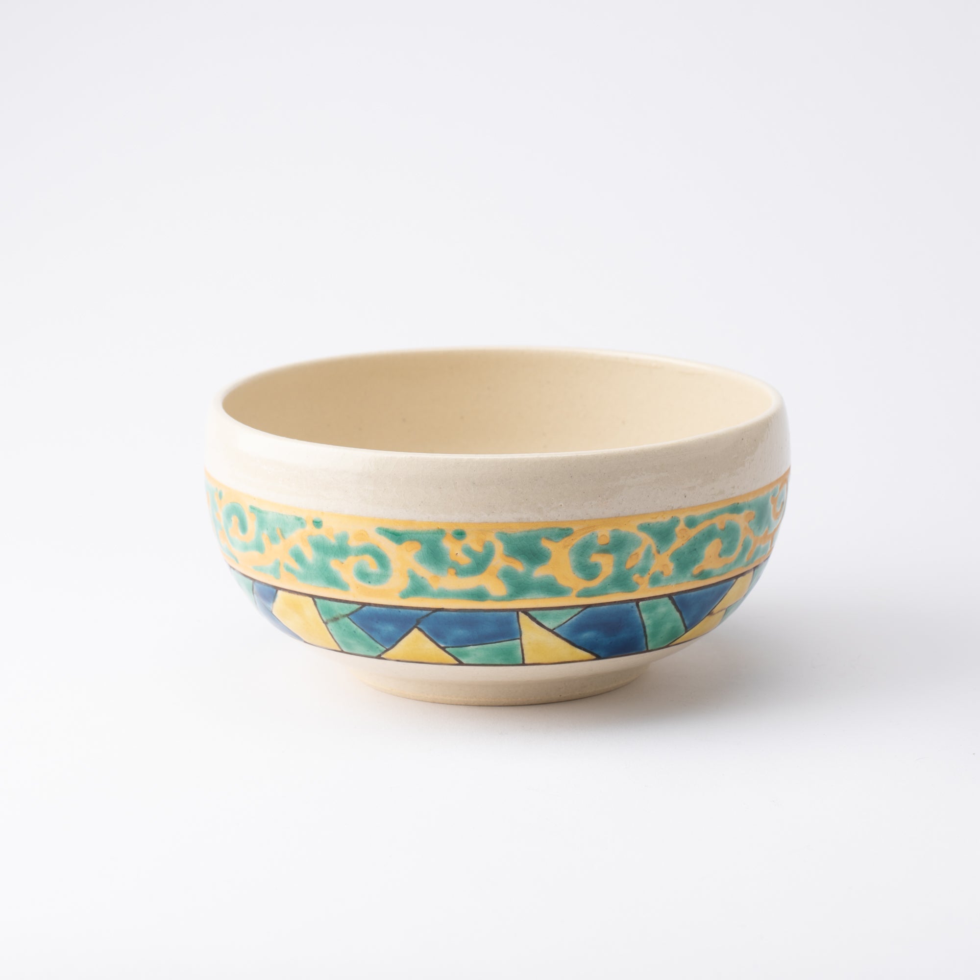 Bitouen Arabesque And Cracked Ice Pattern Kutani Bowl - MUSUBI KILN - Quality Japanese Tableware and Gift