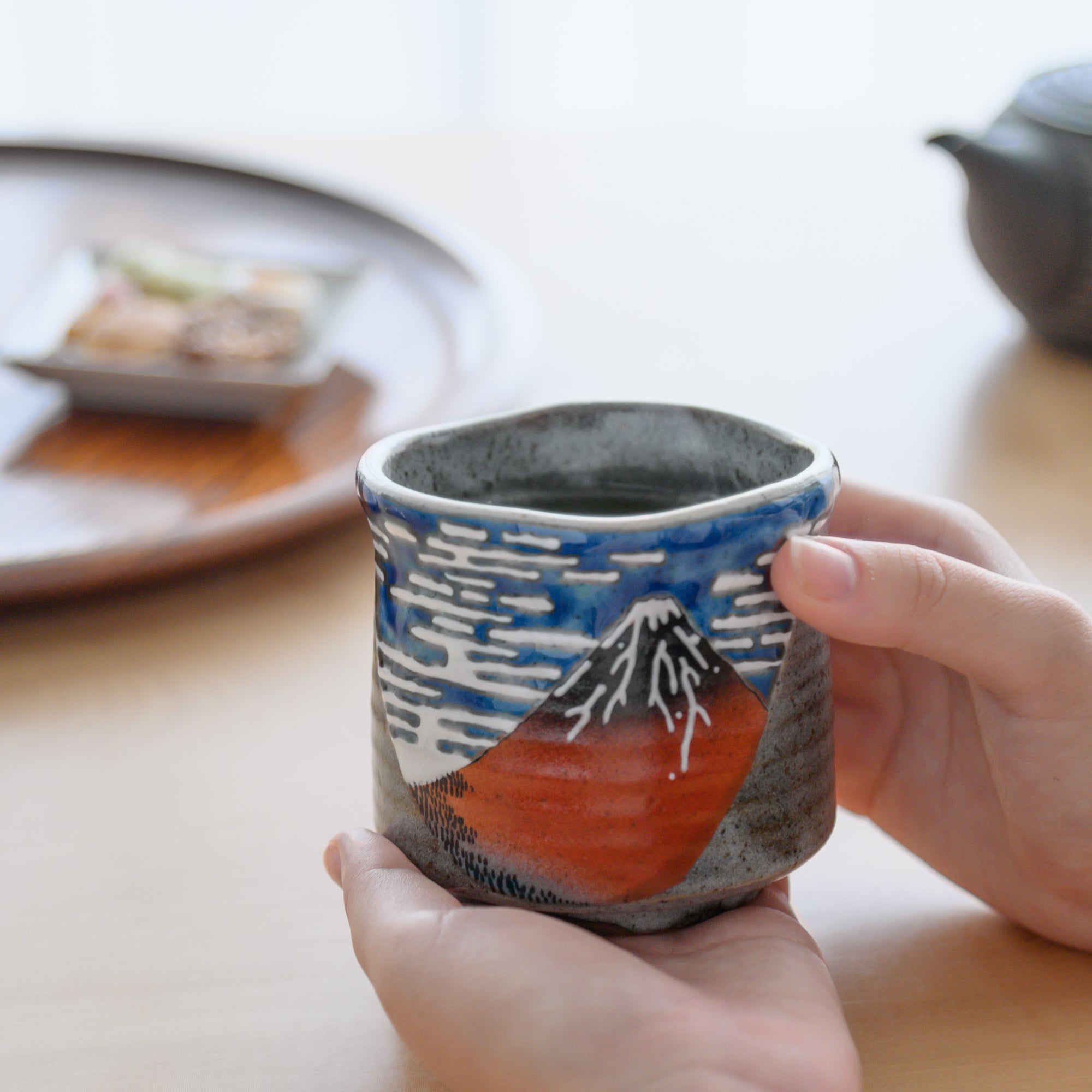 Bizan Kiln Hokusai Fuji Kutani Yunomi Japanese Teacup - MUSUBI KILN - Quality Japanese Tableware and Gift