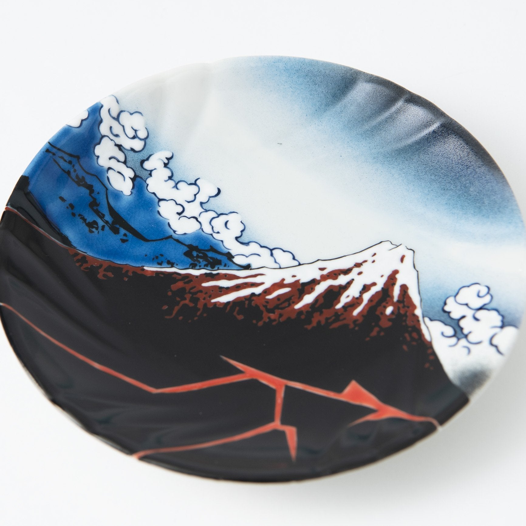 Bizan Kiln Hokusai Kuro Fuji Kutani Round Plate - MUSUBI KILN - Quality Japanese Tableware and Gift