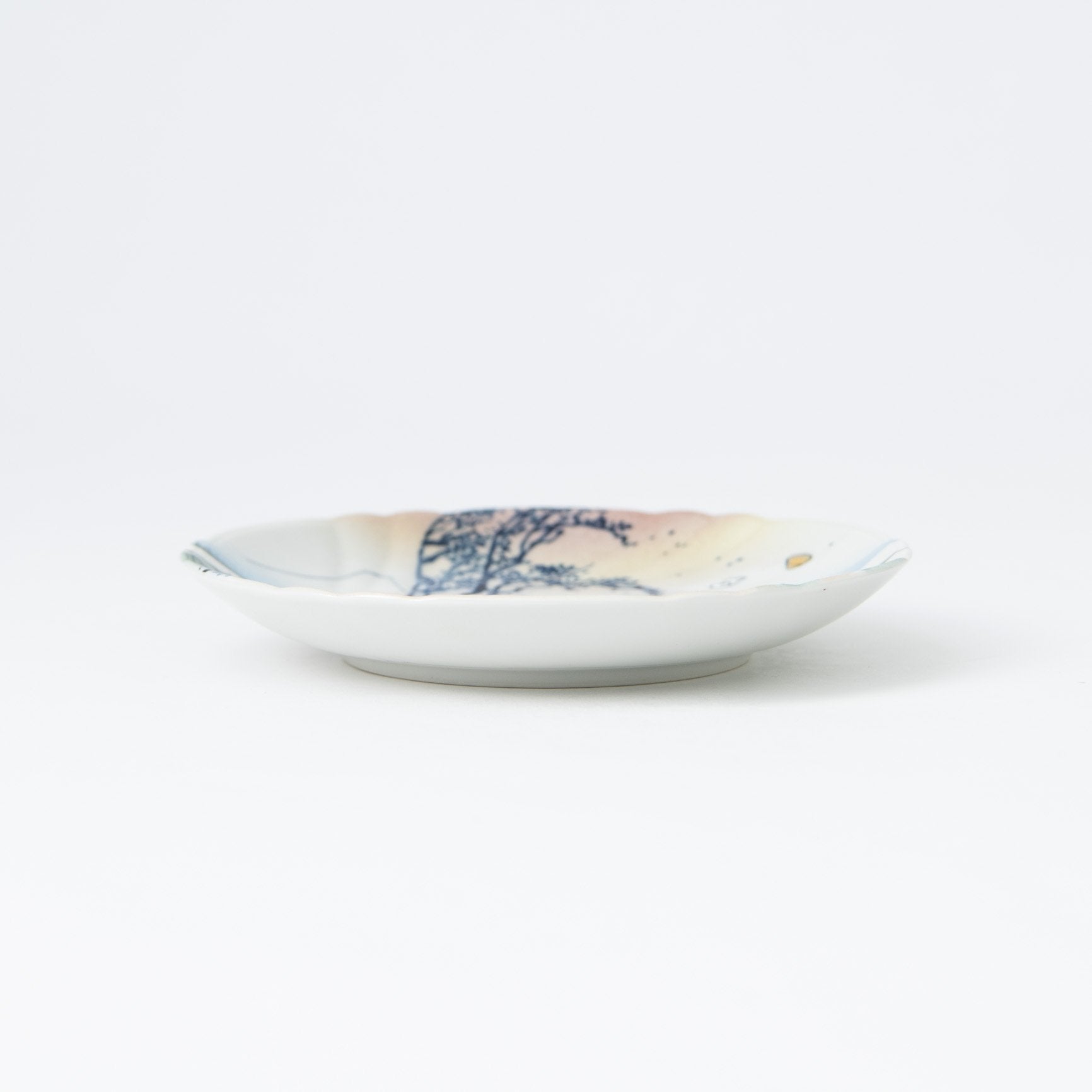 Bizan Kiln Hokusai Sunshu Ejiri Kutani Round Plate - MUSUBI KILN - Quality Japanese Tableware and Gift