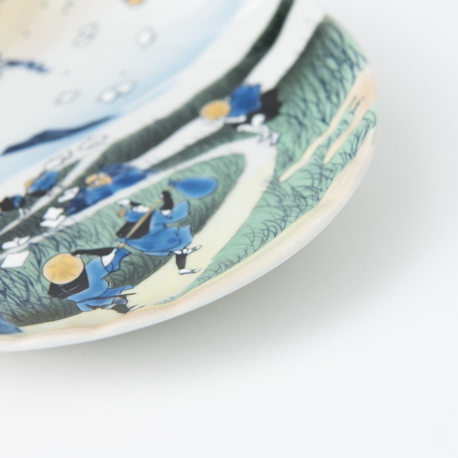 Bizan Kiln Hokusai Sunshu Ejiri Kutani Round Plate - MUSUBI KILN - Quality Japanese Tableware and Gift