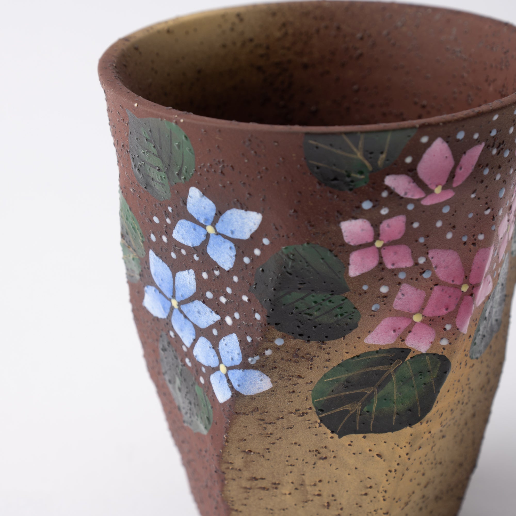 Bizan Kiln Hydrangea Rough - Hewn Kutani Mug - MUSUBI KILN - Quality Japanese Tableware and Gift