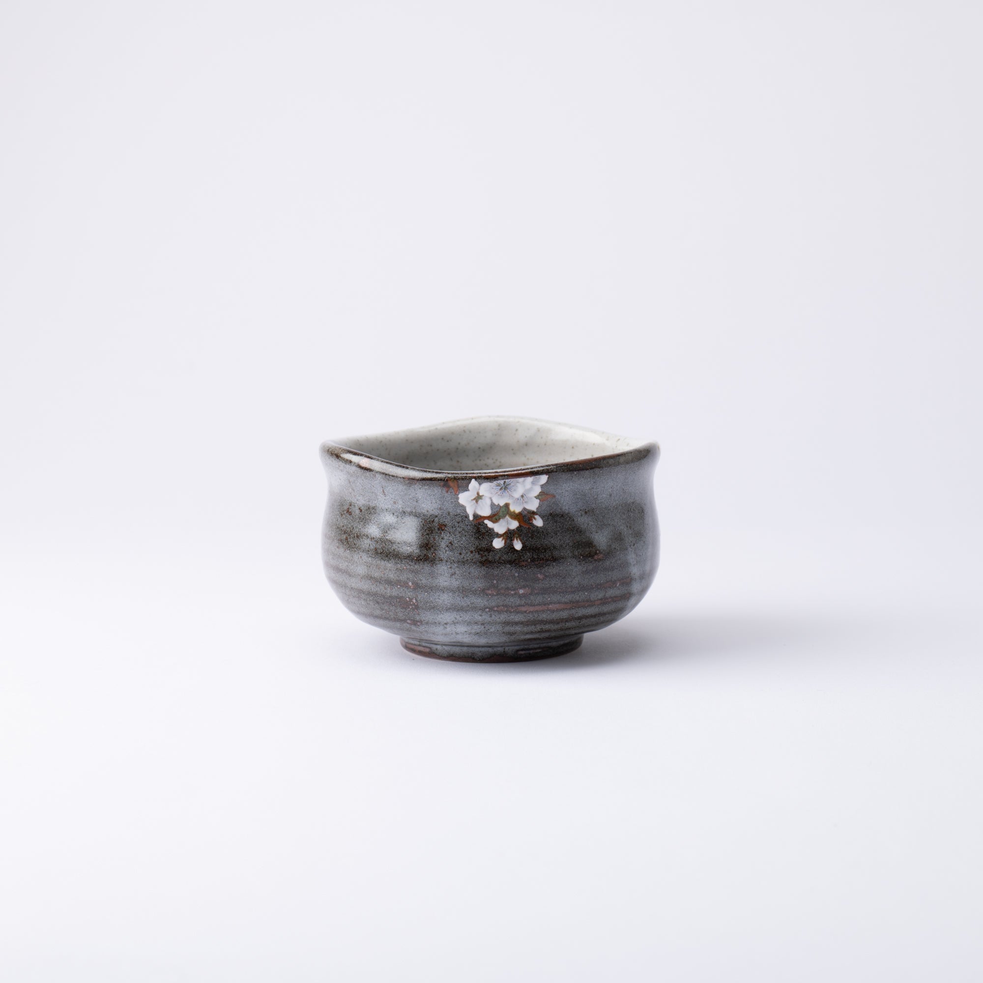 Bizan Kiln Yoshidaya Sakura and Bird Kutani Matcha Bowl Chawan - MUSUBI KILN - Quality Japanese Tableware and Gift