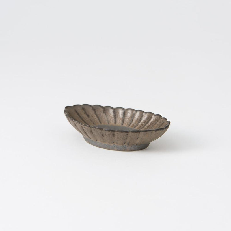 Bronze Chrysanthemum Hasami Oval Sauce Plate - MUSUBI KILN - Quality Japanese Tableware and Gift