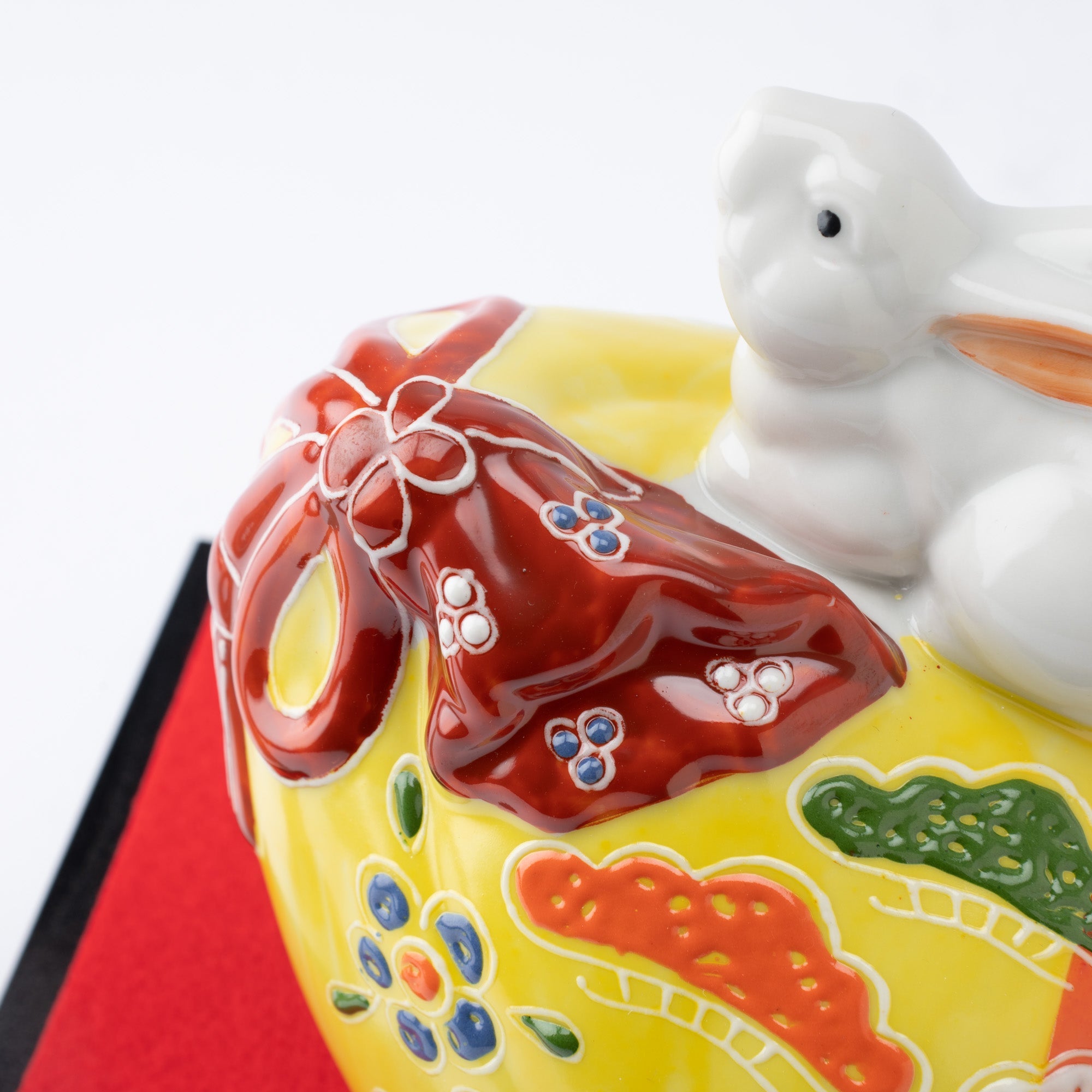 Choho Kiln Kutani Rabbit and Yellow Treasure Bag - MUSUBI KILN - Quality Japanese Tableware and Gift