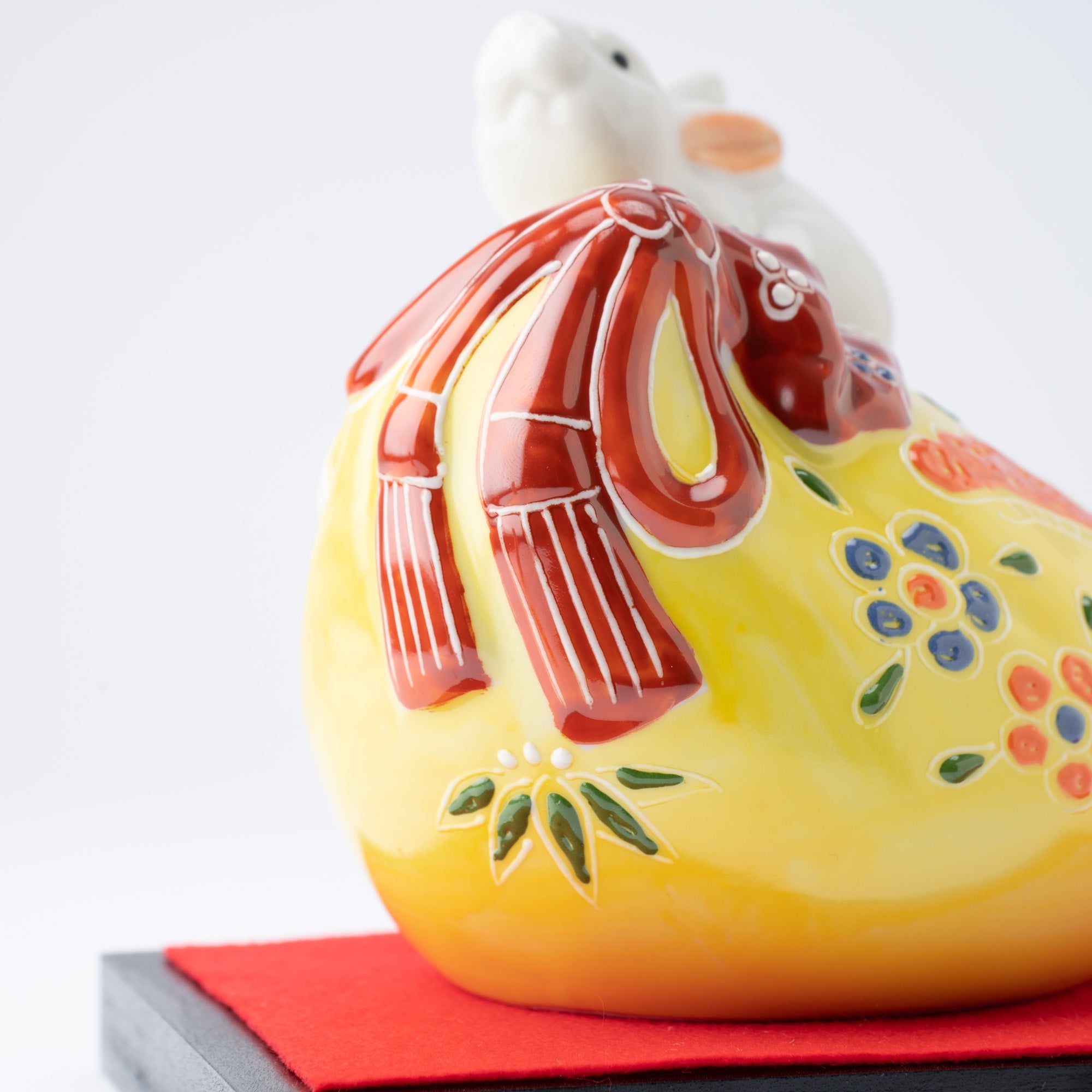 Choho Kiln Kutani Rabbit and Yellow Treasure Bag - MUSUBI KILN - Quality Japanese Tableware and Gift