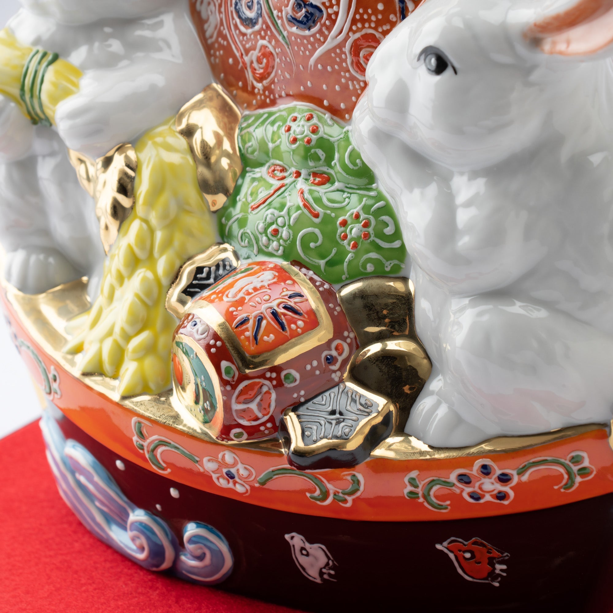 Choho Kiln Kutani Two Rabbits and Treasure Boat - MUSUBI KILN - Quality Japanese Tableware and Gift