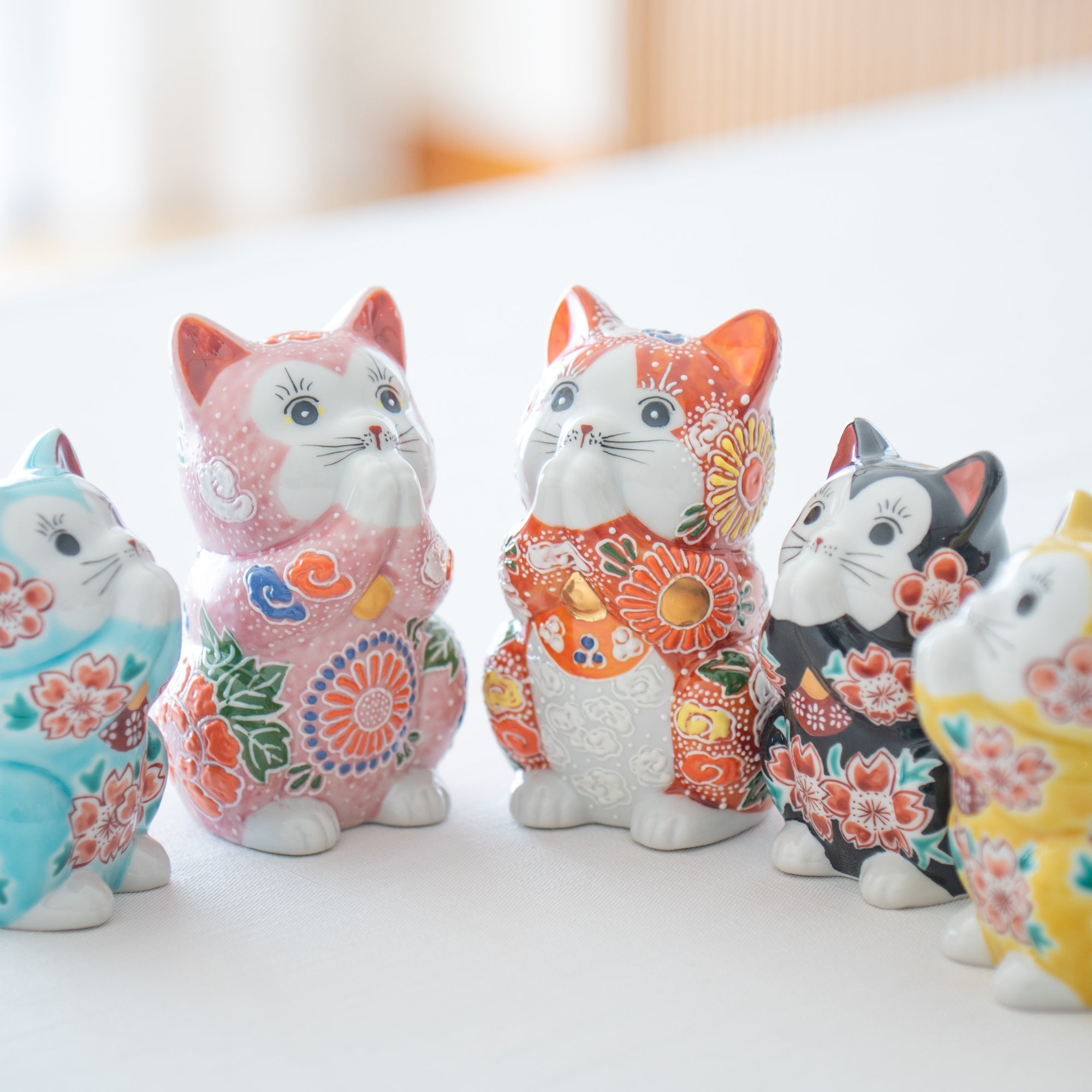 Choho Kiln Light Blue Sakura Oinori Neko Kutani Lucky Cat 3.7in - MUSUBI KILN - Quality Japanese Tableware and Gift