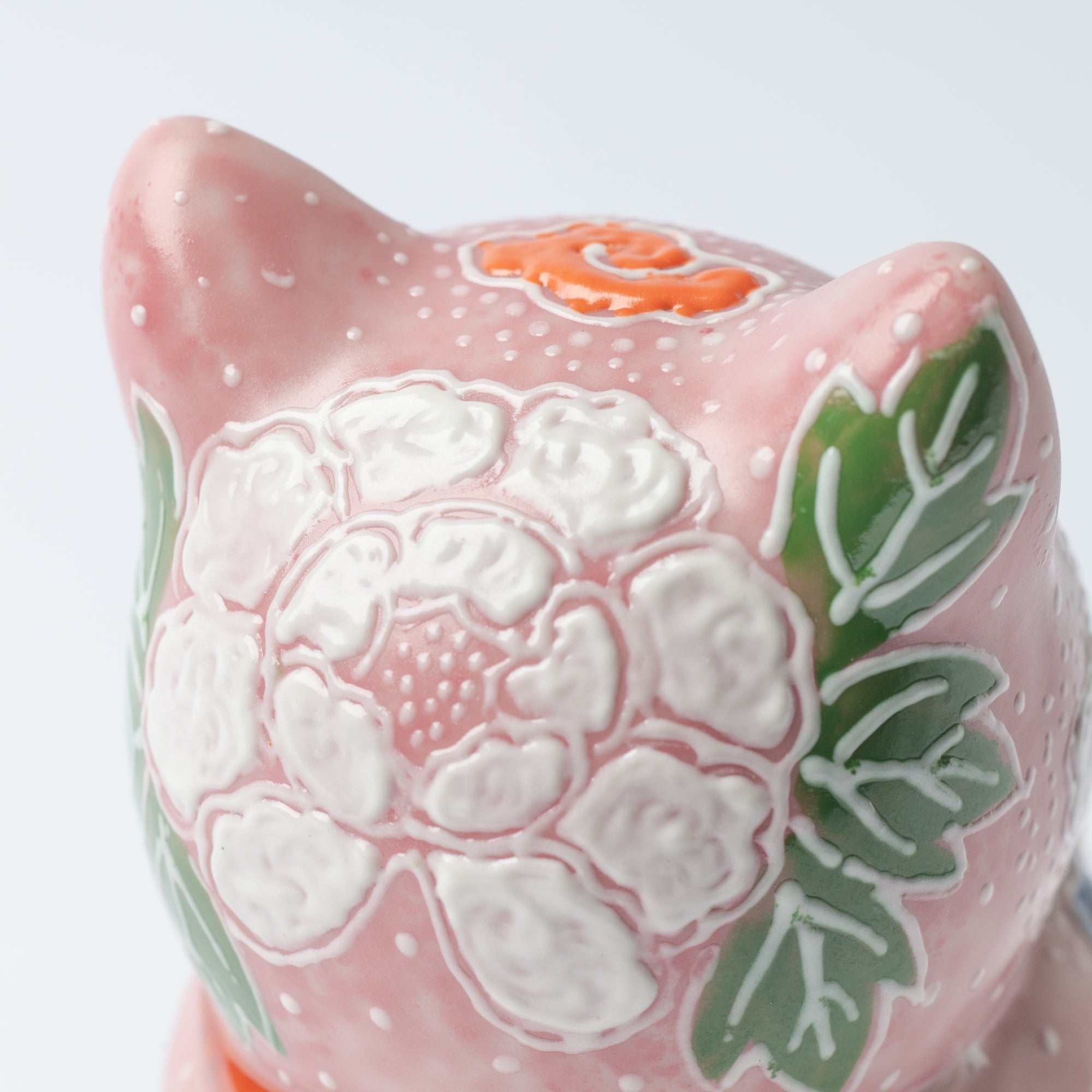 Choho Kiln Pink Mori Oinori Neko Kutani Lucky Cat 4.5in - MUSUBI KILN - Quality Japanese Tableware and Gift