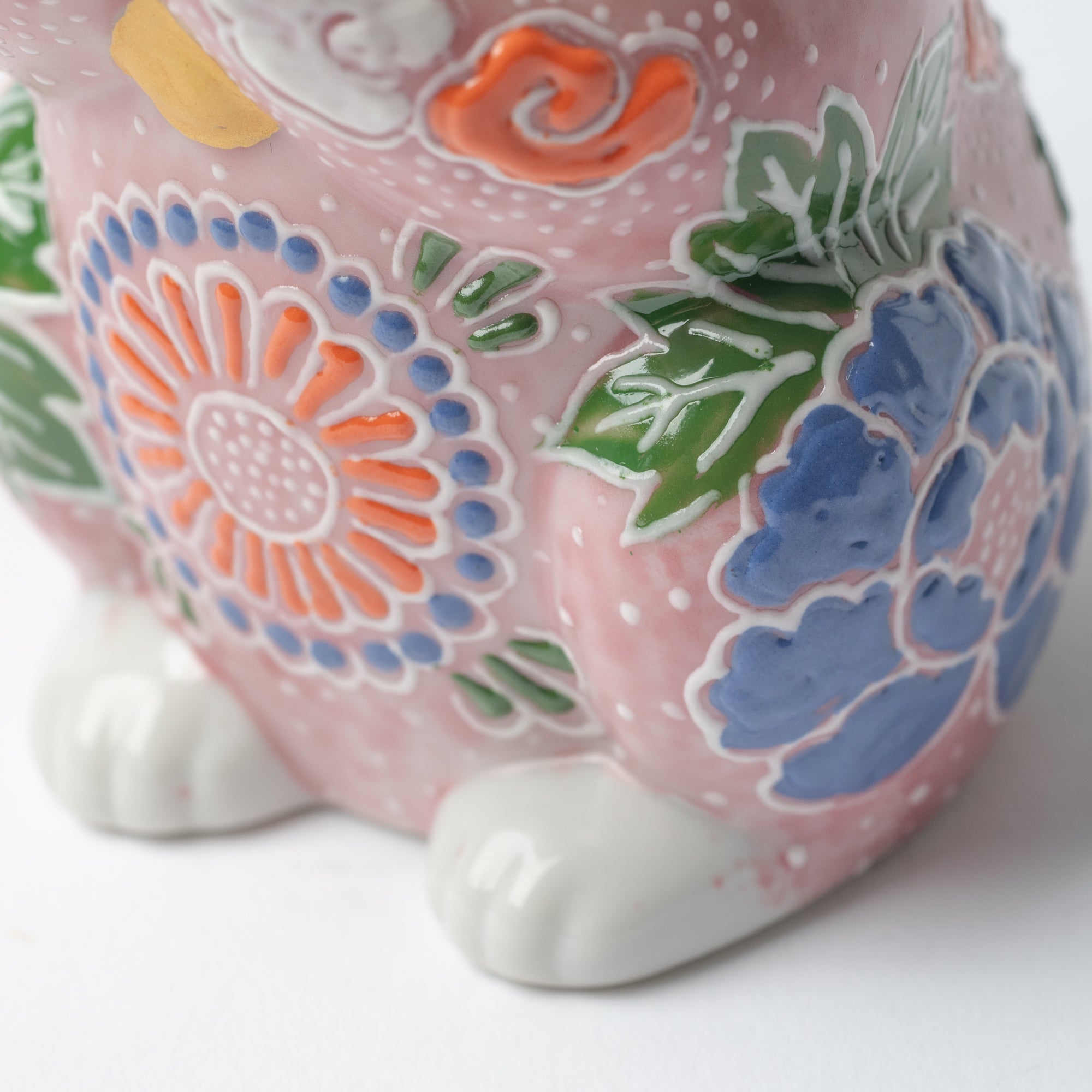 Choho Kiln Pink Mori Oinori Neko Kutani Lucky Cat 4.5in - MUSUBI KILN - Quality Japanese Tableware and Gift