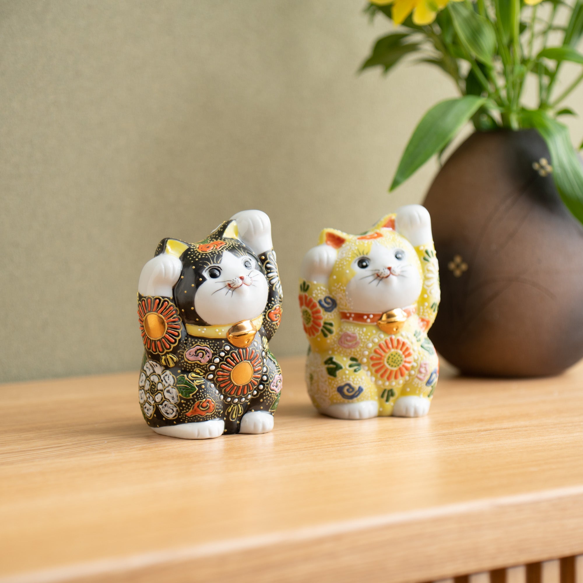 Choho Kiln Yellow Mori Kutani Lucky Cat - MUSUBI KILN - Quality Japanese Tableware and Gift