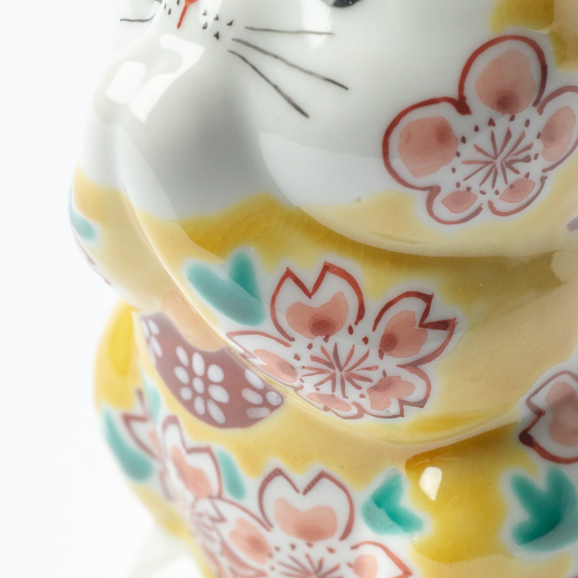 Choho Kiln Yellow Sakura Oinori Neko Kutani Lucky Cat 3.7in - MUSUBI KILN - Quality Japanese Tableware and Gift