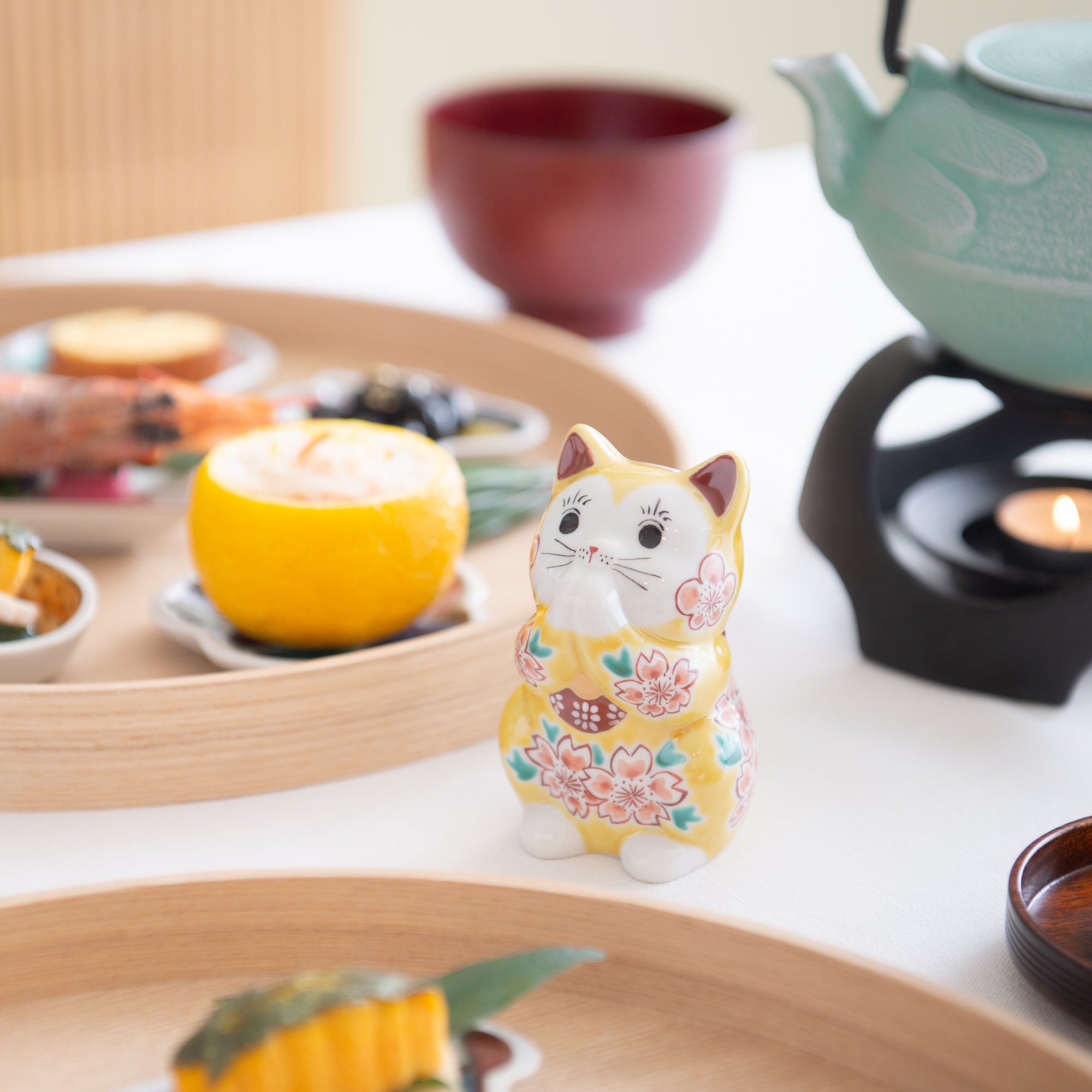 Choho Kiln Yellow Sakura Oinori Neko Kutani Lucky Cat 3.7in - MUSUBI KILN - Quality Japanese Tableware and Gift