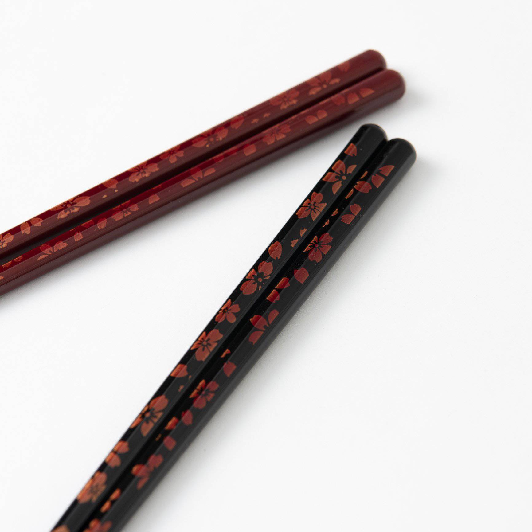 Fluttering Sakura Yamanaka Lacquerware Set of Two Pairs of Chopsticks 23 cm (9.1 in) / 21 cm (8.3 in) - MUSUBI KILN - Quality Japanese Tableware and Gift