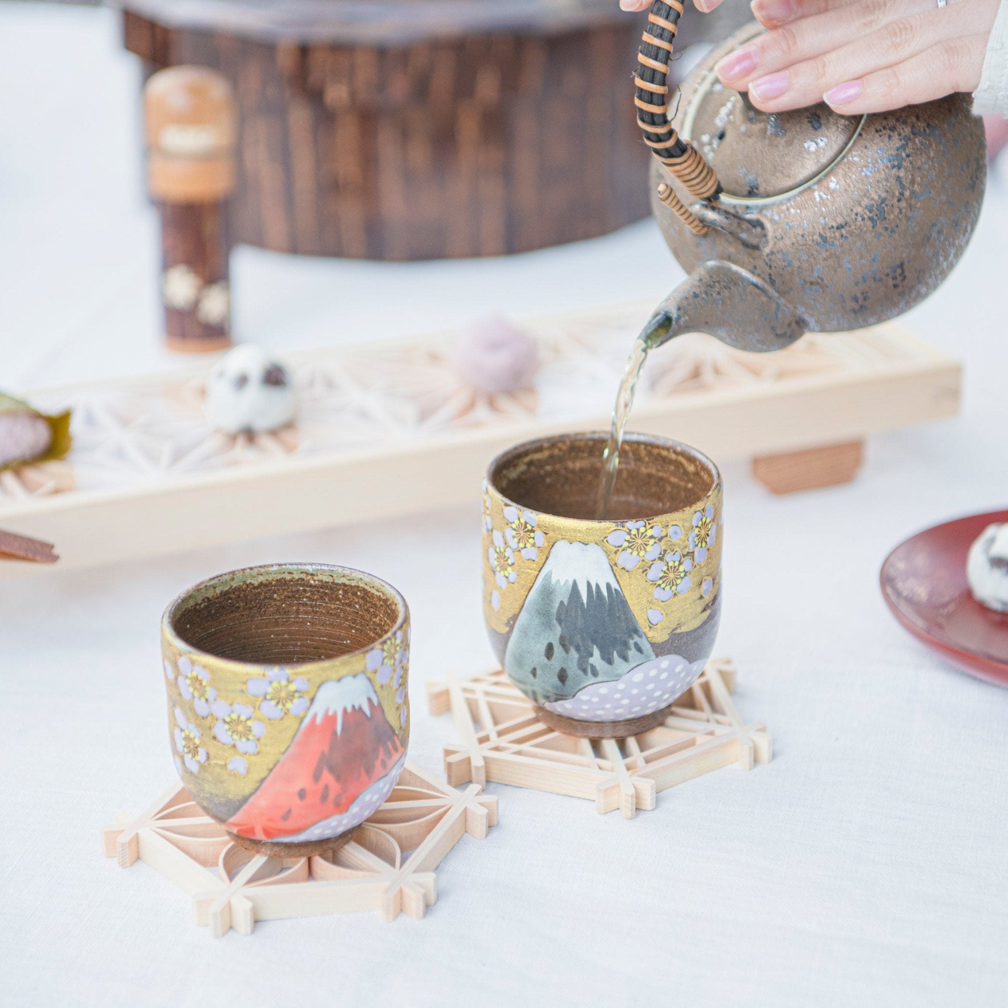 Fuji and Sakura Kutani Yunomi Japanese Teacup Pair - MUSUBI KILN - Quality Japanese Tableware and Gift