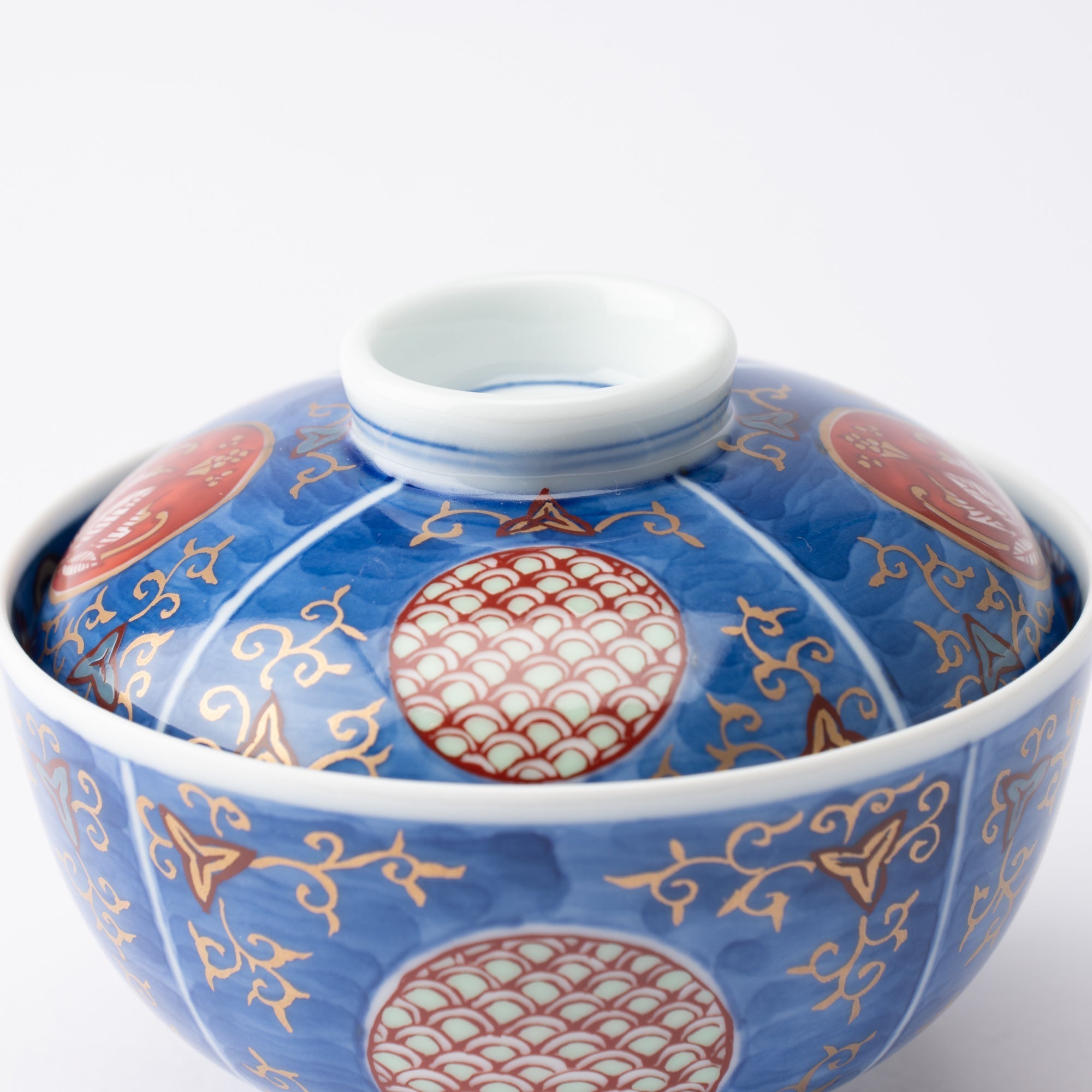 Fujimasa Gold Arabesque Arita Kobachi Bowl With Lid - MUSUBI KILN - Quality Japanese Tableware and Gift