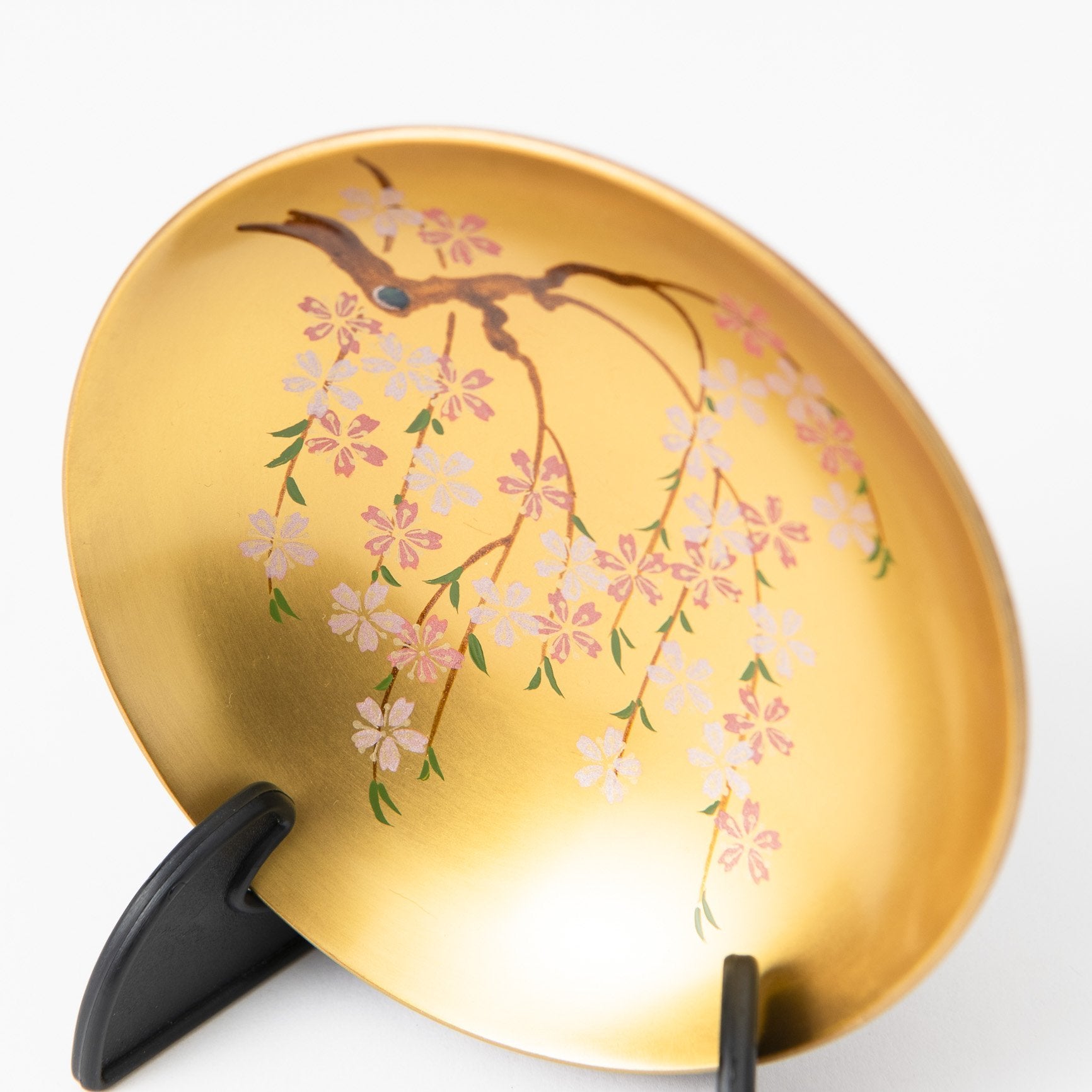 Fukunishi Sobe Gold Weeping Cherry Aizu Lacquerware Sakazuki Flat Sake Cup with Stand - MUSUBI KILN - Quality Japanese Tableware and Gift