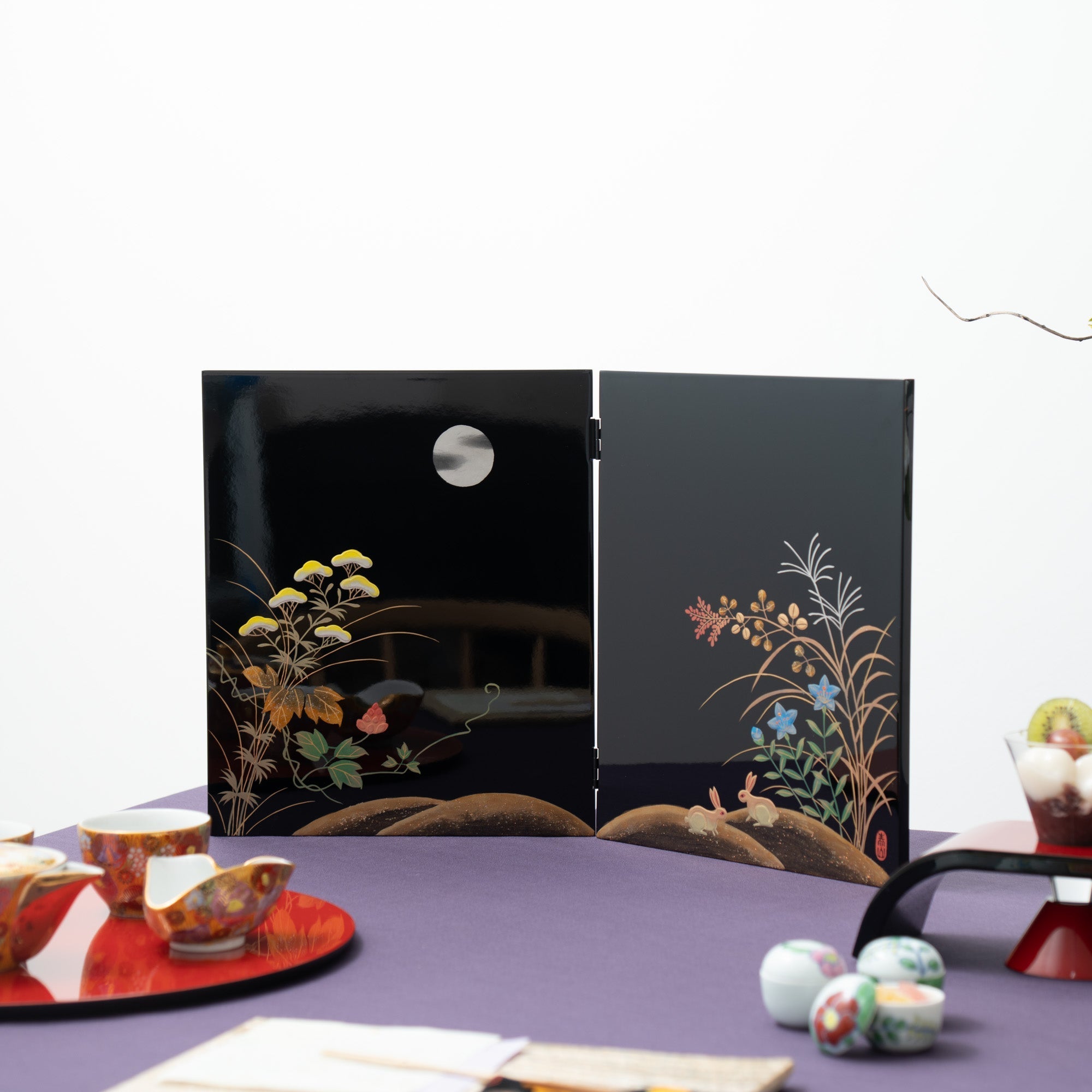 Fukunishi Sobe Rabbit and Autumn Flower Aizu Lacquerware Folding Screen - MUSUBI KILN - Quality Japanese Tableware and Gift