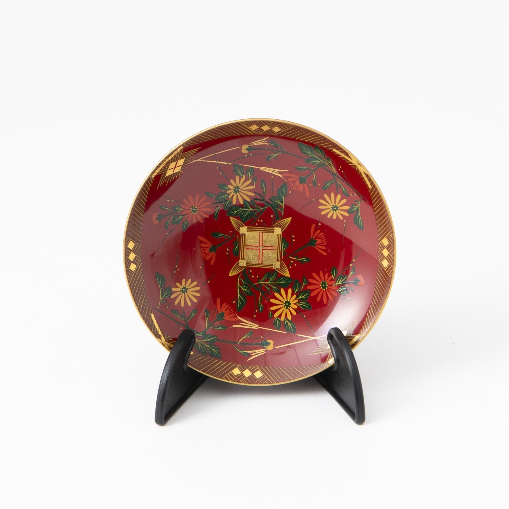 Fukunishi Sobe Red Chrysanthemum Aizu Lacquerware Sakazuki Flat Sake Cup with Stand - MUSUBI KILN - Quality Japanese Tableware and Gift