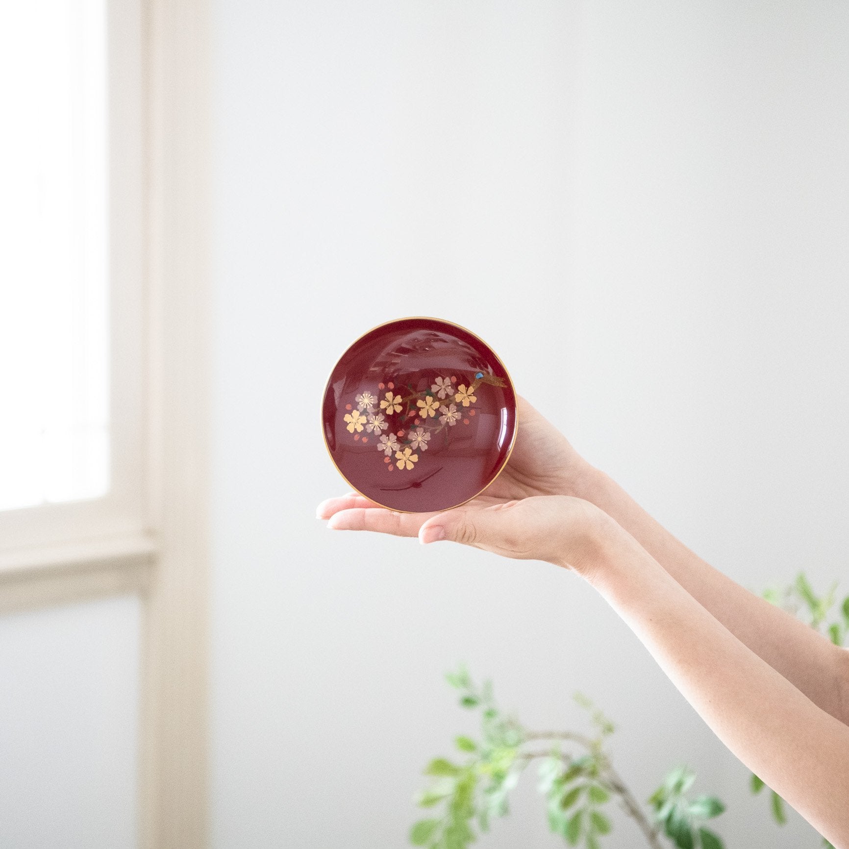 Fukunishi Sobe Red Sakura Aizu Lacquerware Sakazuki Flat Sake Cup with Stand - MUSUBI KILN - Quality Japanese Tableware and Gift