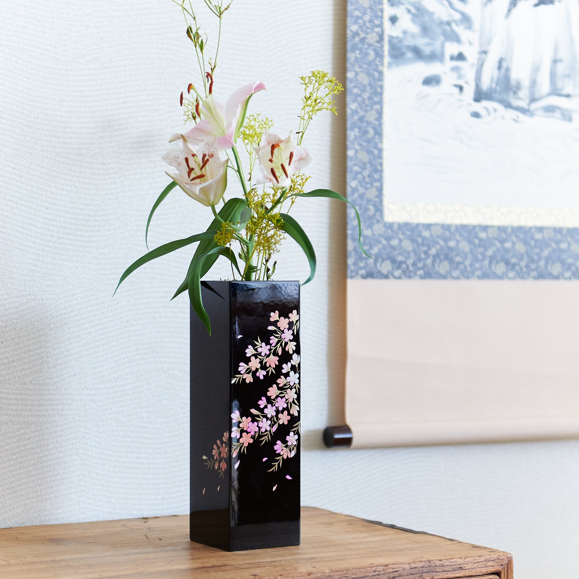 Fukunishi Sobe Sakura Aizu Lacquerware Flower Vase with Tray - MUSUBI KILN - Quality Japanese Tableware and Gift