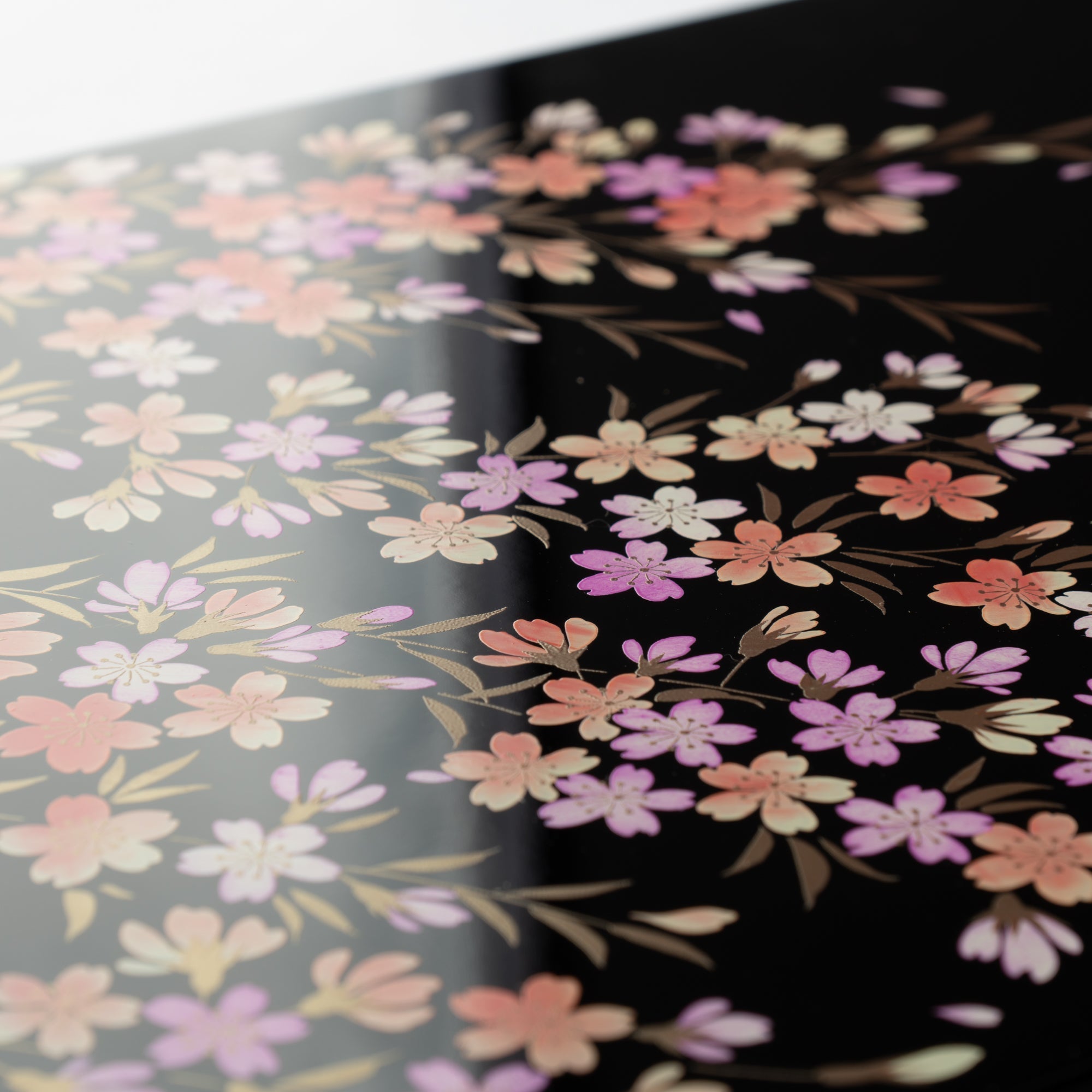 Fukunishi Sobe Sakura Aizu Lacquerware Folding Screen - MUSUBI KILN - Quality Japanese Tableware and Gift