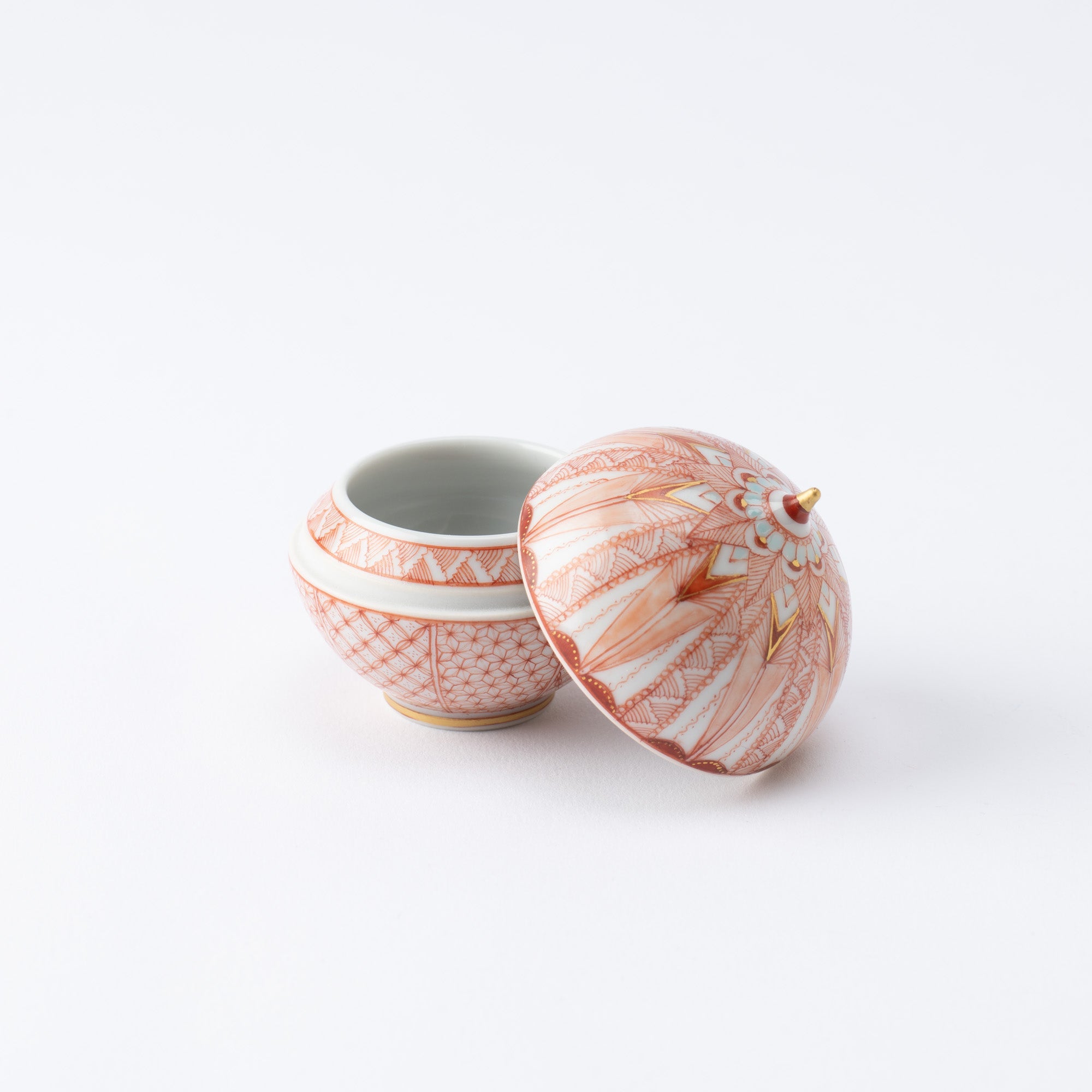 Fukushima Reiko Akae - Saibyo Elephant Kutani Sake Cup with Stand - MUSUBI KILN - Quality Japanese Tableware and Gift