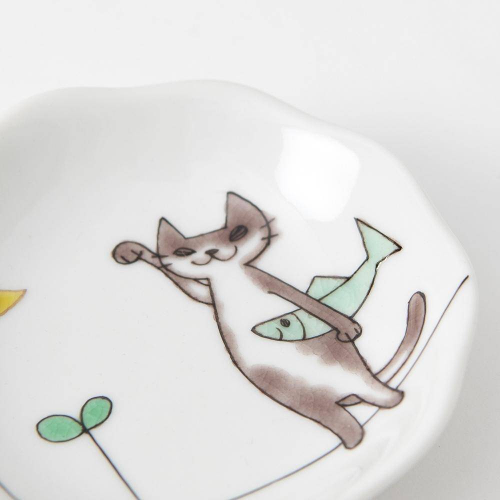 Full of Cats Kutani Sauce Plate - MUSUBI KILN - Quality Japanese Tableware and Gift