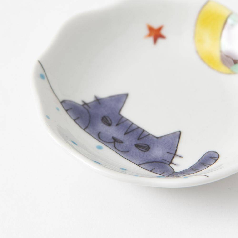 Full of Cats Kutani Sauce Plate - MUSUBI KILN - Quality Japanese Tableware and Gift