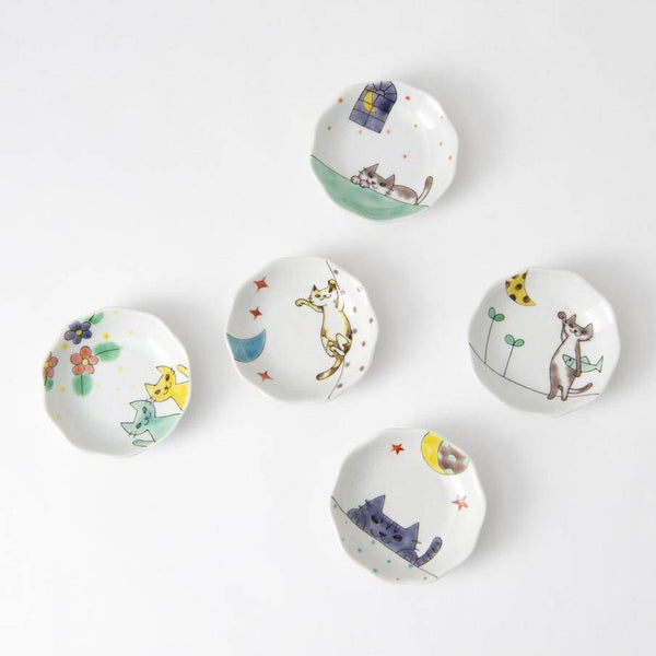 Full of Cats Kutani Sauce Plate - MUSUBI KILN - Quality Japanese Tableware and Gift