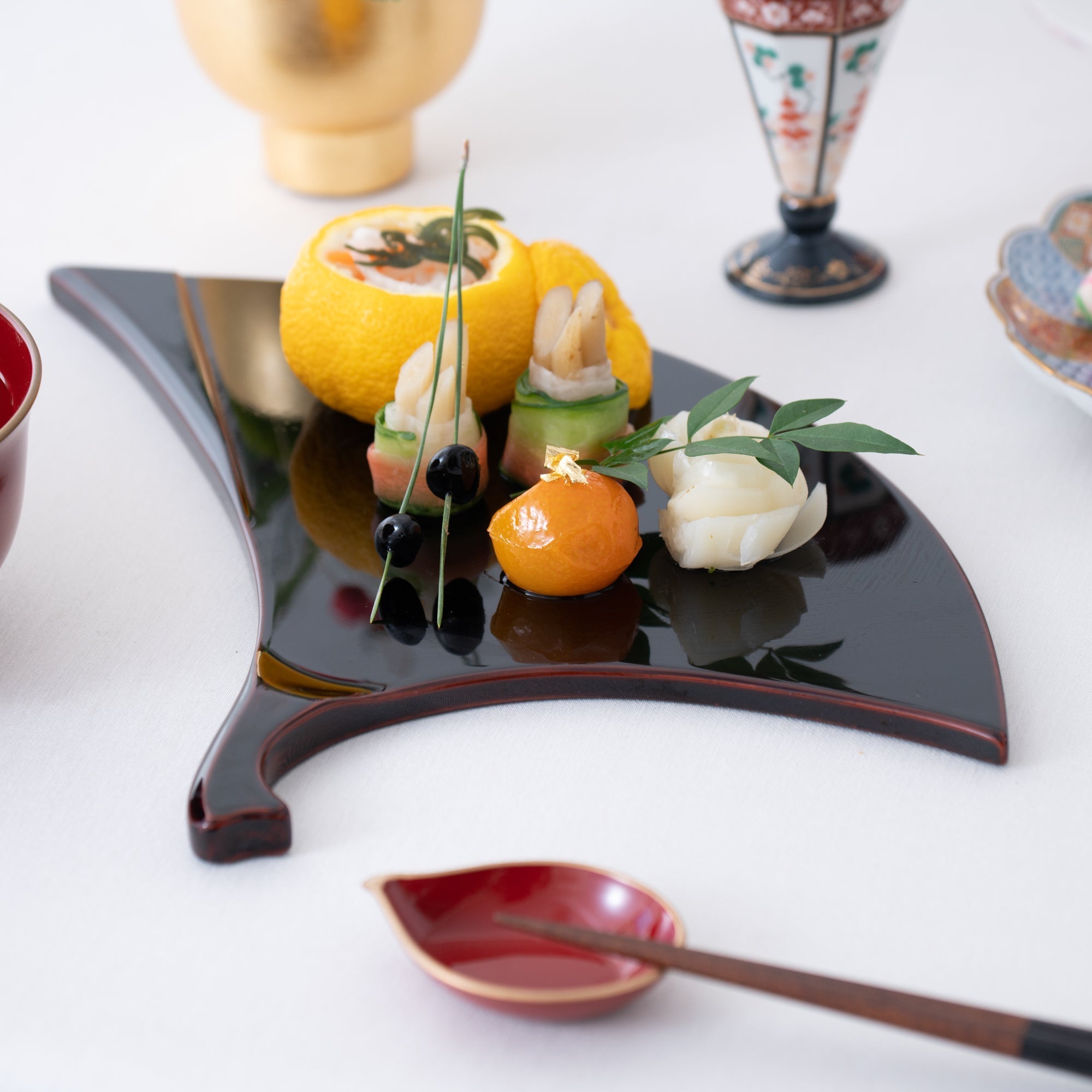 Ginkgo Leaf Echizen Lacquerware Plate - MUSUBI KILN - Quality Japanese Tableware and Gift