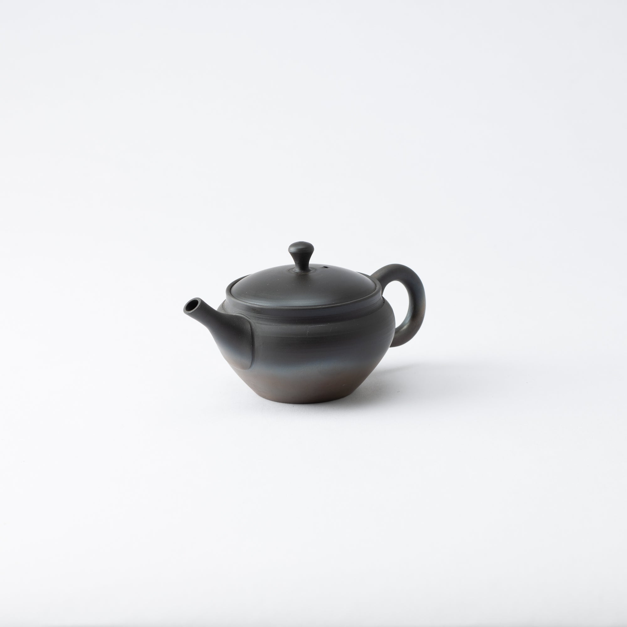 Gyokko Smoky Black Tokoname Japanese Teapot 4.1oz(120ml) - Sasame and Ceramesh - MUSUBI KILN - Quality Japanese Tableware and Gift