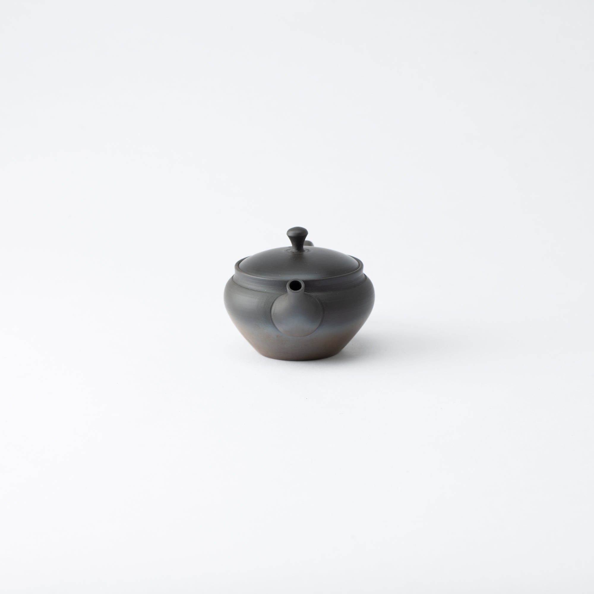 Gyokko Smoky Black Tokoname Japanese Teapot 4.1oz(120ml) - Sasame and Ceramesh - MUSUBI KILN - Quality Japanese Tableware and Gift