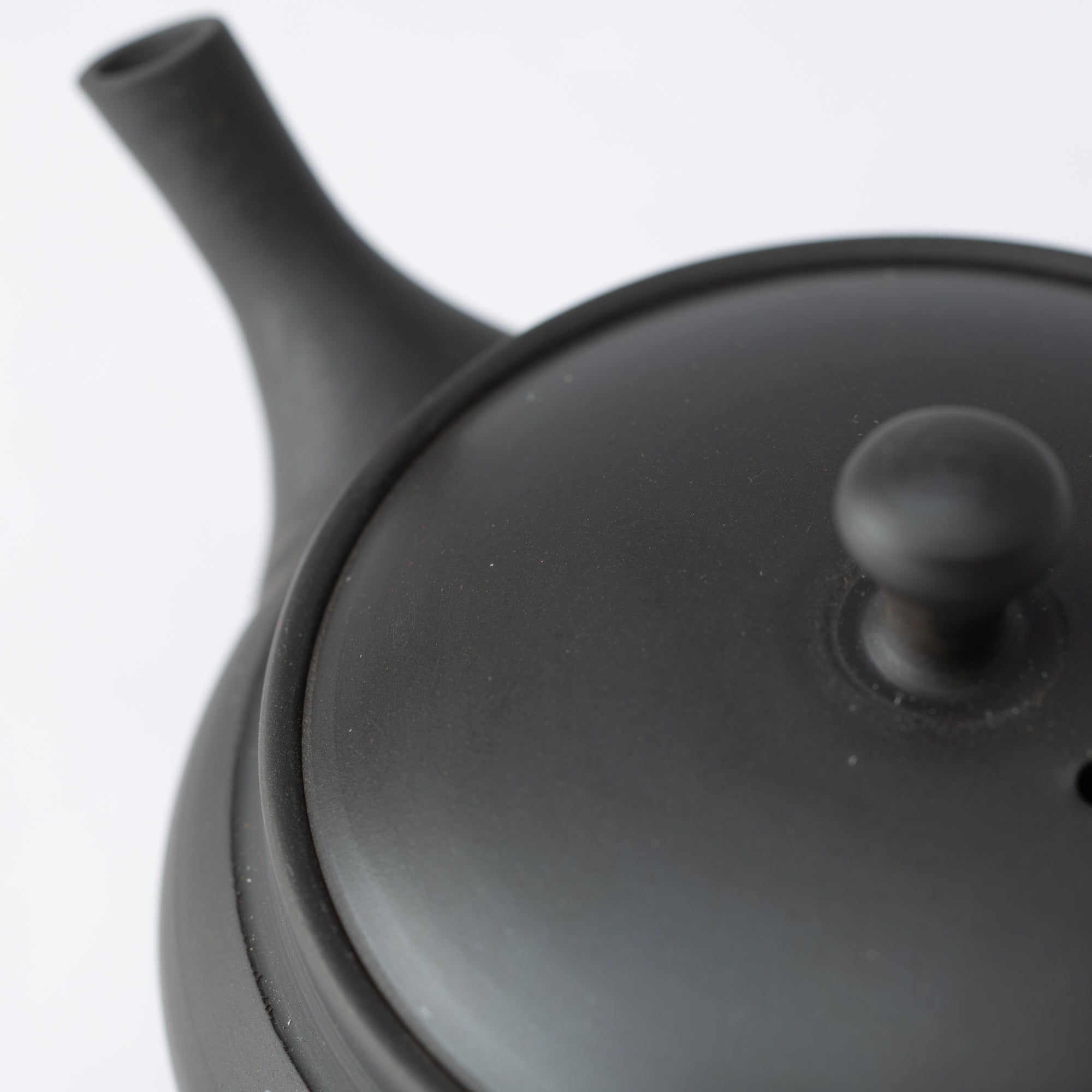 Gyokko Smoky Black Tokoname Japanese Teapot 4.1oz(120ml) - Sasame and Ceramesh - MUSUBI KILN - Quality Japanese Tableware and Gift