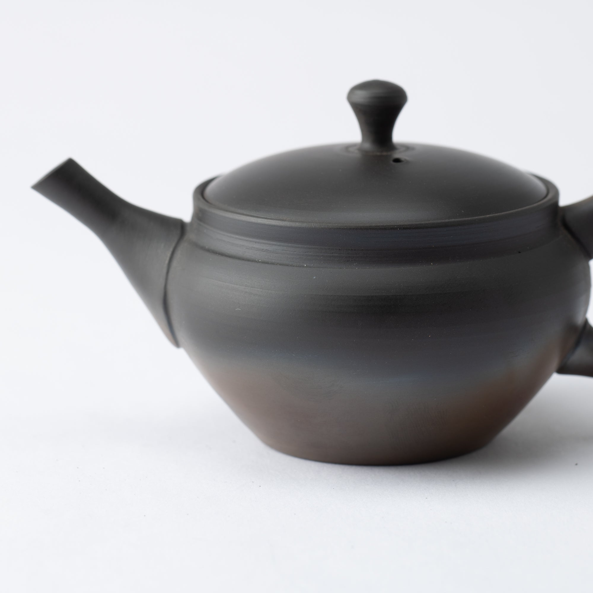 Gyokko Smoky Black Tokoname Japanese Teapot 4.1oz(120ml) - Sasame and Ceramesh - MUSUBI KILN - Quality Japanese Tableware and Gift