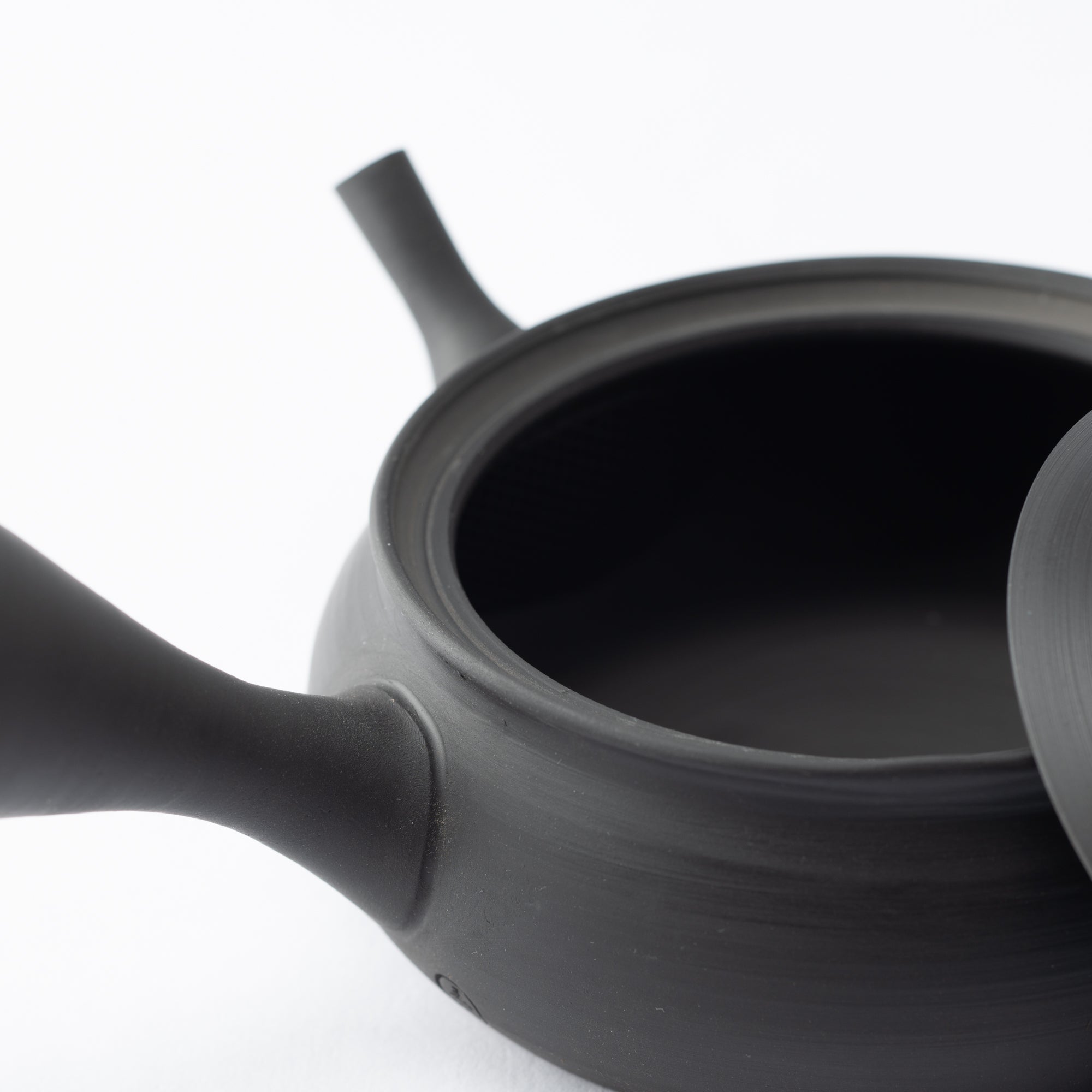 Gyokko Smoky Black Tokoname Japanese Teapot 6.4oz(190ml) - Sasame and Ceramesh - MUSUBI KILN - Quality Japanese Tableware and Gift