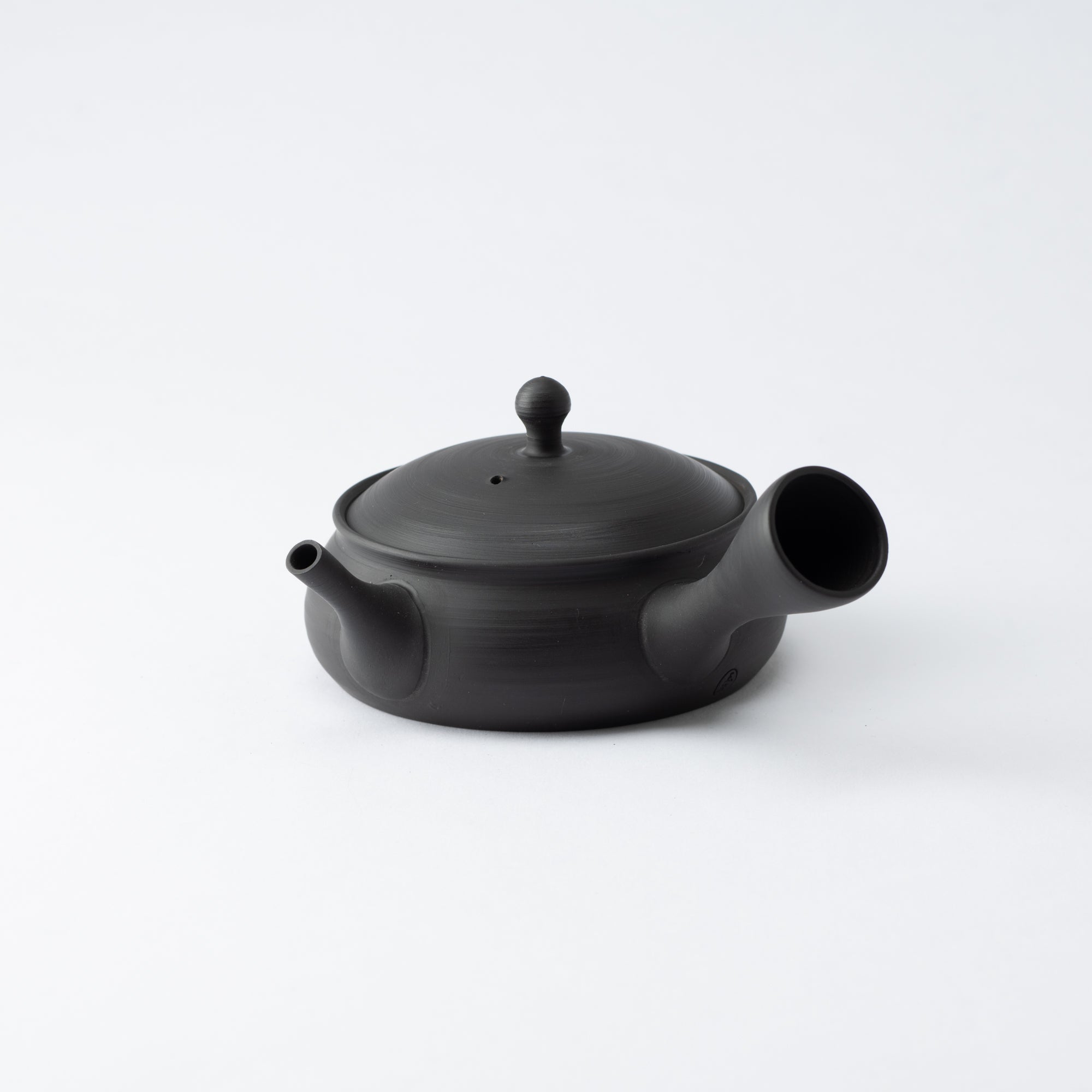 Gyokko Smoky Black Tokoname Japanese Teapot 6.4oz(190ml) - Sasame and Ceramesh - MUSUBI KILN - Quality Japanese Tableware and Gift