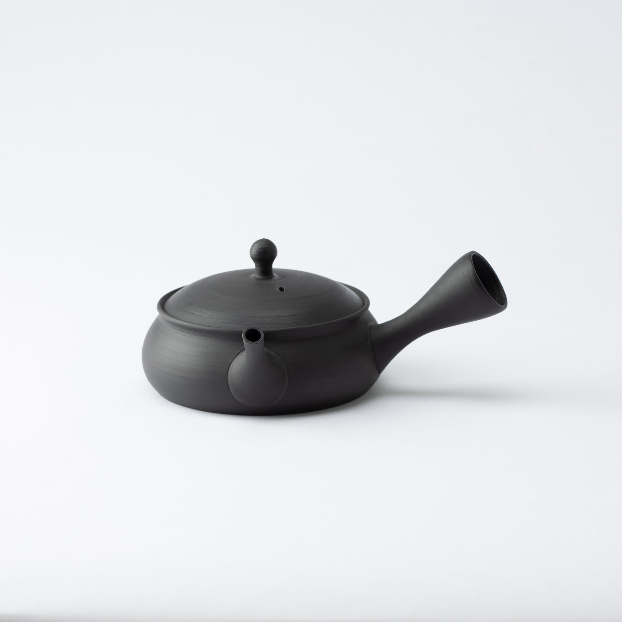 Gyokko Smoky Black Tokoname Japanese Teapot 6.4oz(190ml) - Sasame and Ceramesh - MUSUBI KILN - Quality Japanese Tableware and Gift