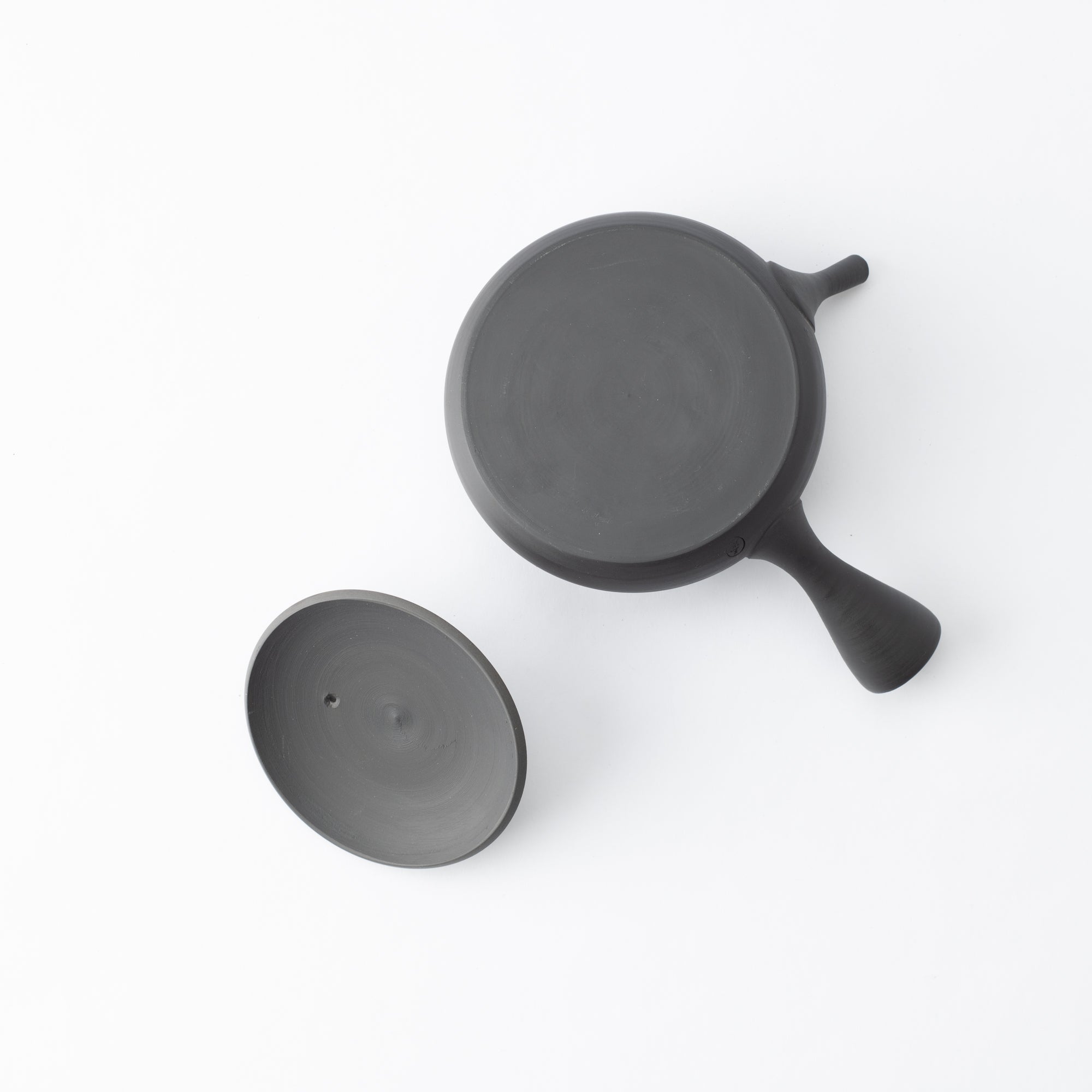 Gyokko Smoky Black Tokoname Japanese Teapot 6.4oz(190ml) - Sasame and Ceramesh - MUSUBI KILN - Quality Japanese Tableware and Gift