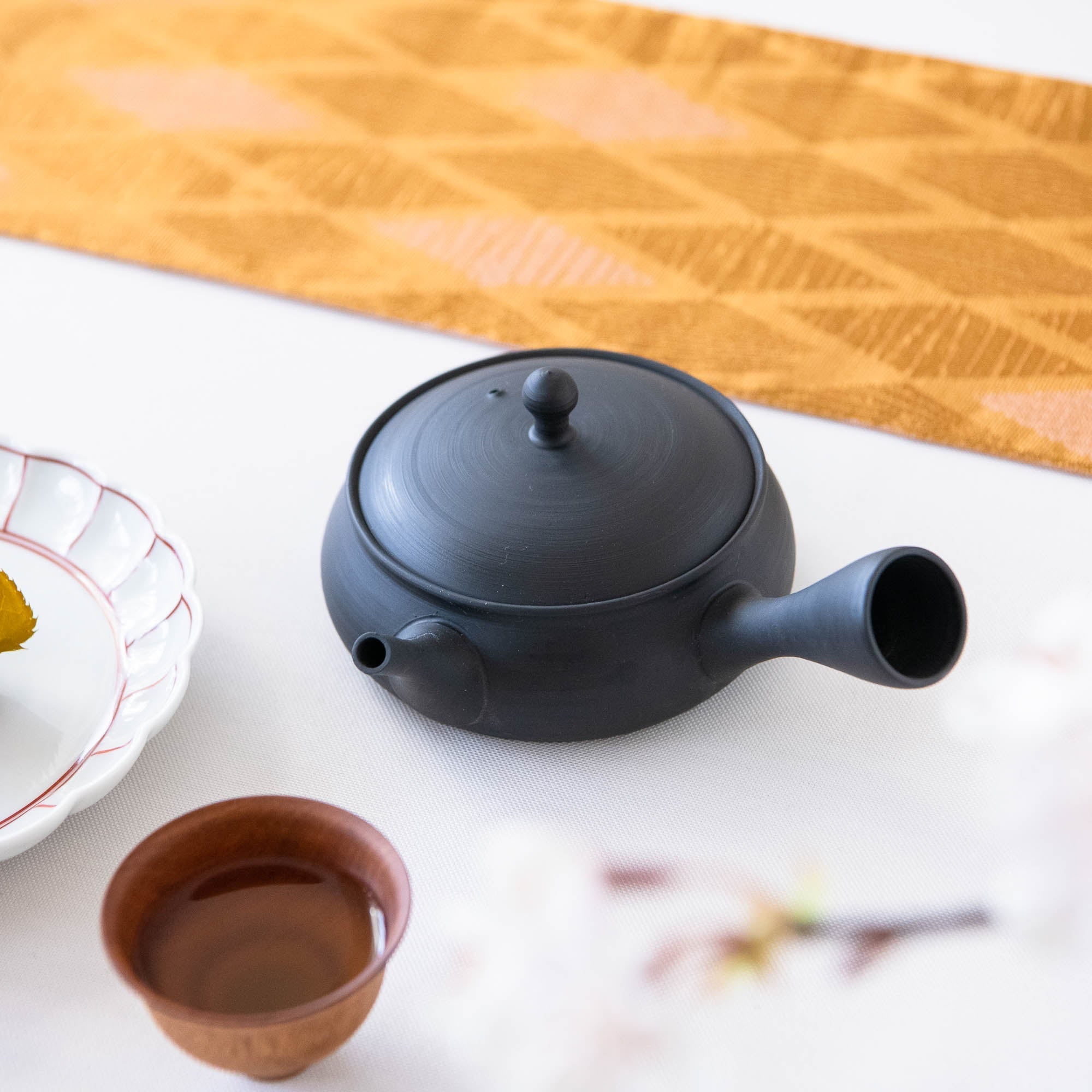 Gyokko Smoky Black Tokoname Japanese Teapot 6.4oz(190ml) - Sasame and Ceramesh - MUSUBI KILN - Quality Japanese Tableware and Gift