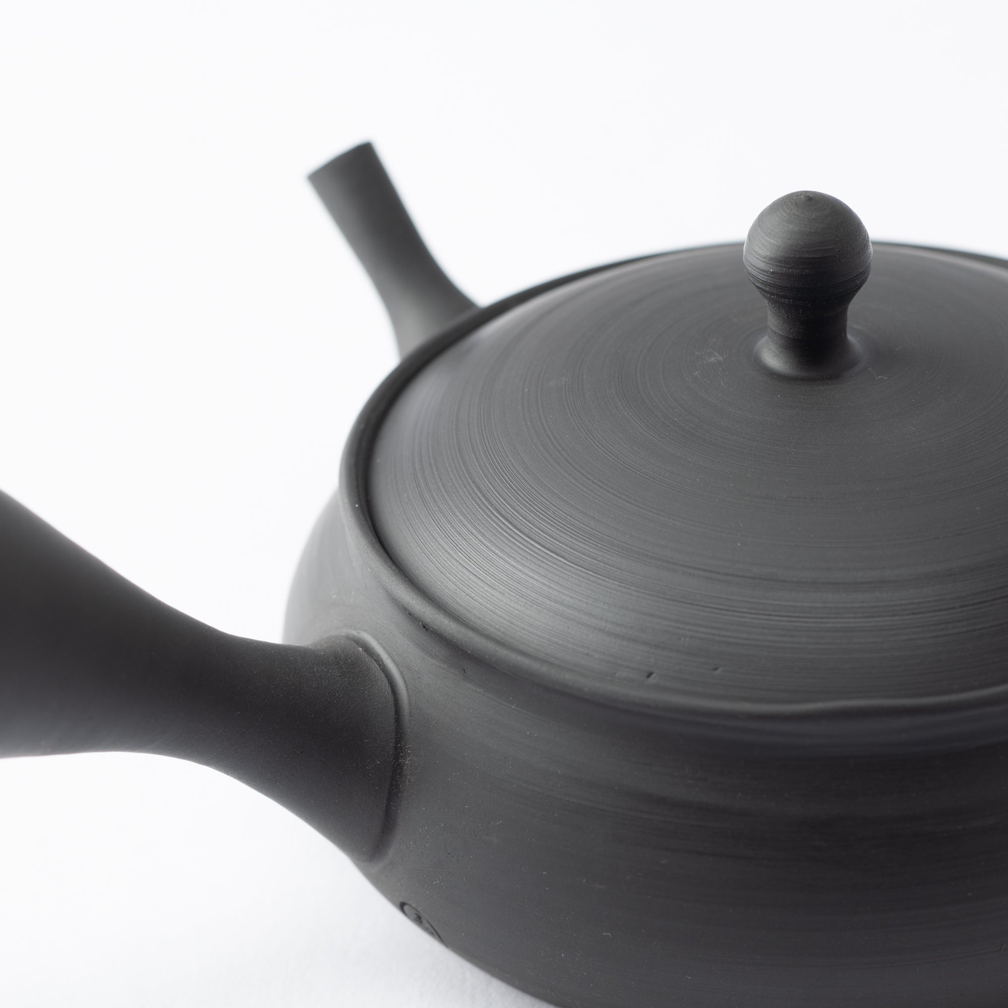 Gyokko Smoky Black Tokoname Japanese Teapot 6.4oz(190ml) - Sasame and Ceramesh - MUSUBI KILN - Quality Japanese Tableware and Gift