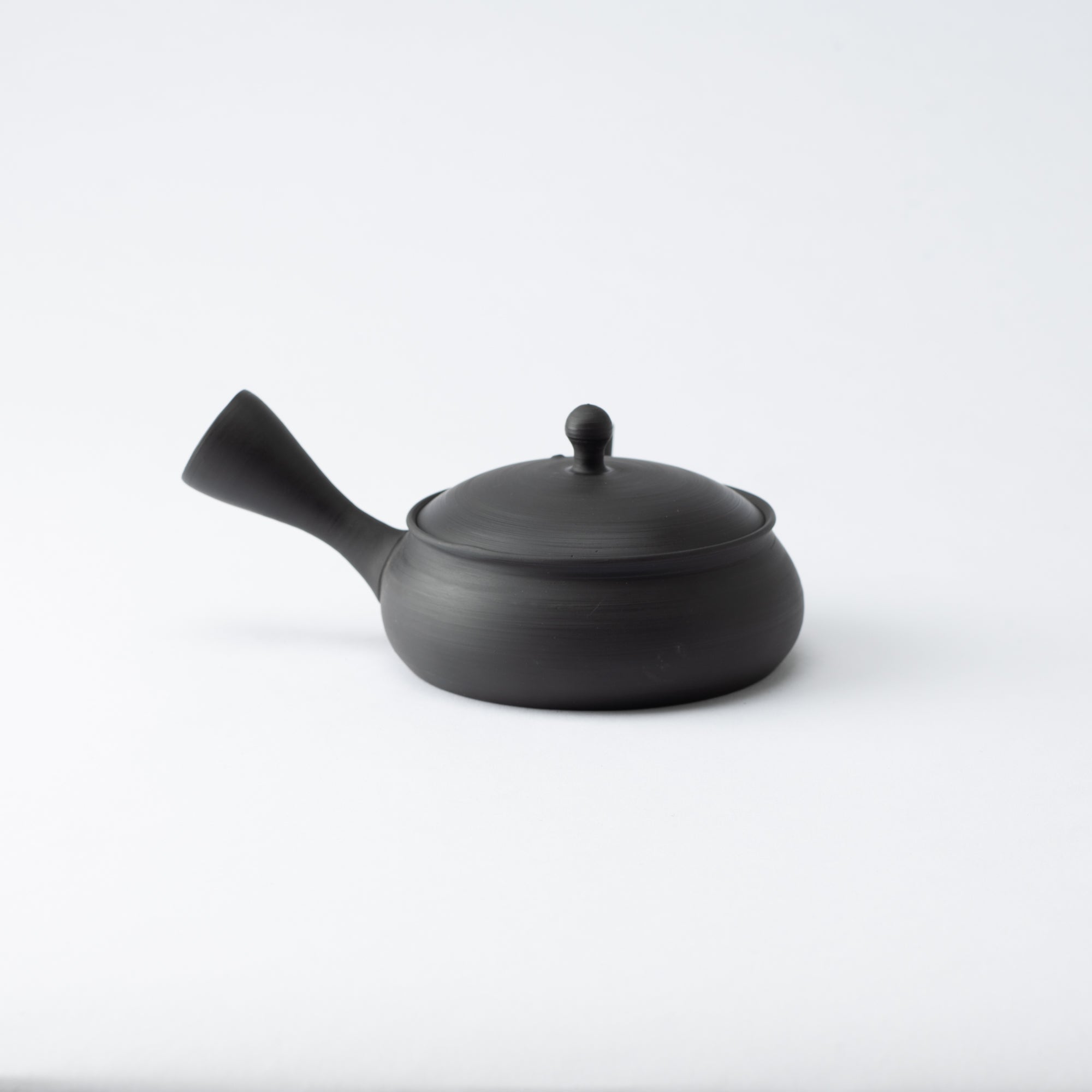 Gyokko Smoky Black Tokoname Japanese Teapot 6.4oz(190ml) - Sasame and Ceramesh - MUSUBI KILN - Quality Japanese Tableware and Gift