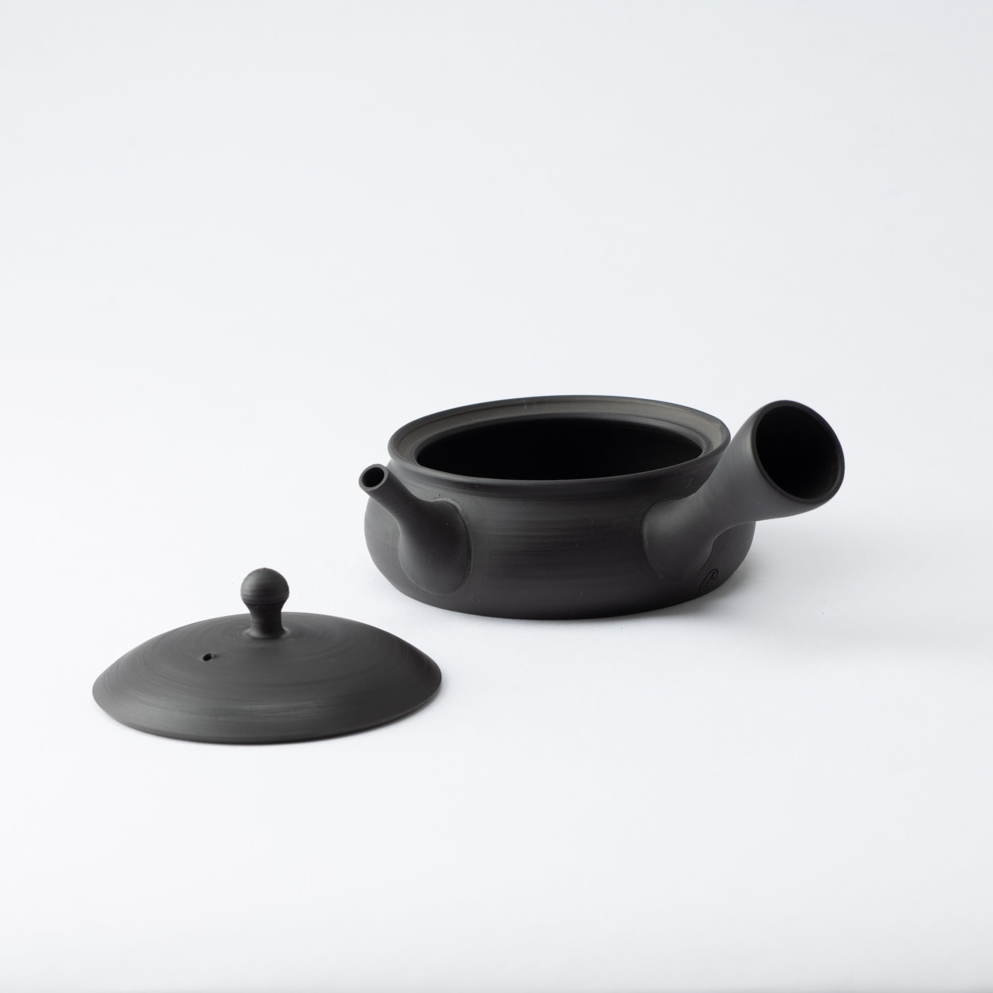 Gyokko Smoky Black Tokoname Japanese Teapot 6.4oz(190ml) - Sasame and Ceramesh - MUSUBI KILN - Quality Japanese Tableware and Gift