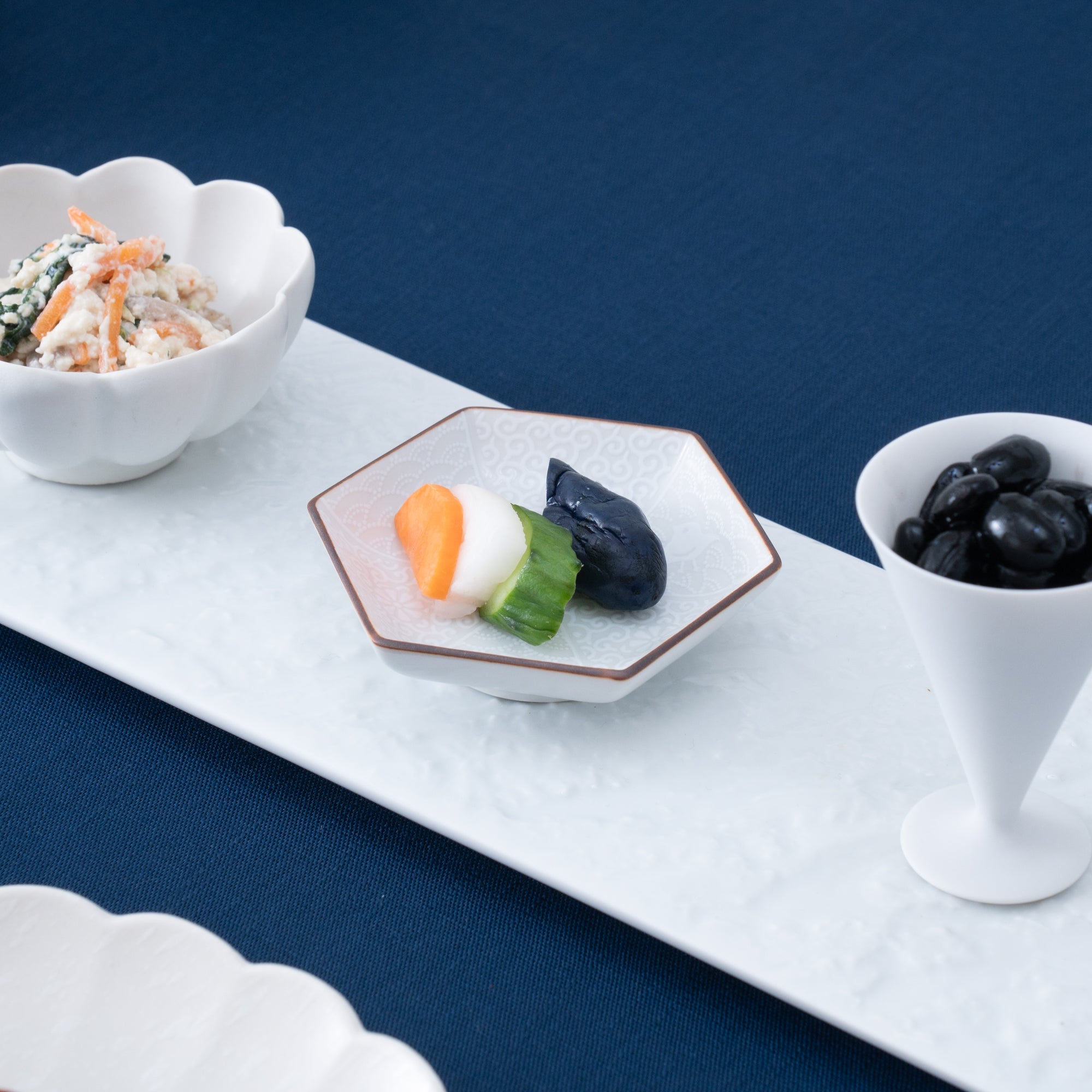 Hachi - Kutani Plover Hexagonal Sauce Plate - MUSUBI KILN - Quality Japanese Tableware and Gift