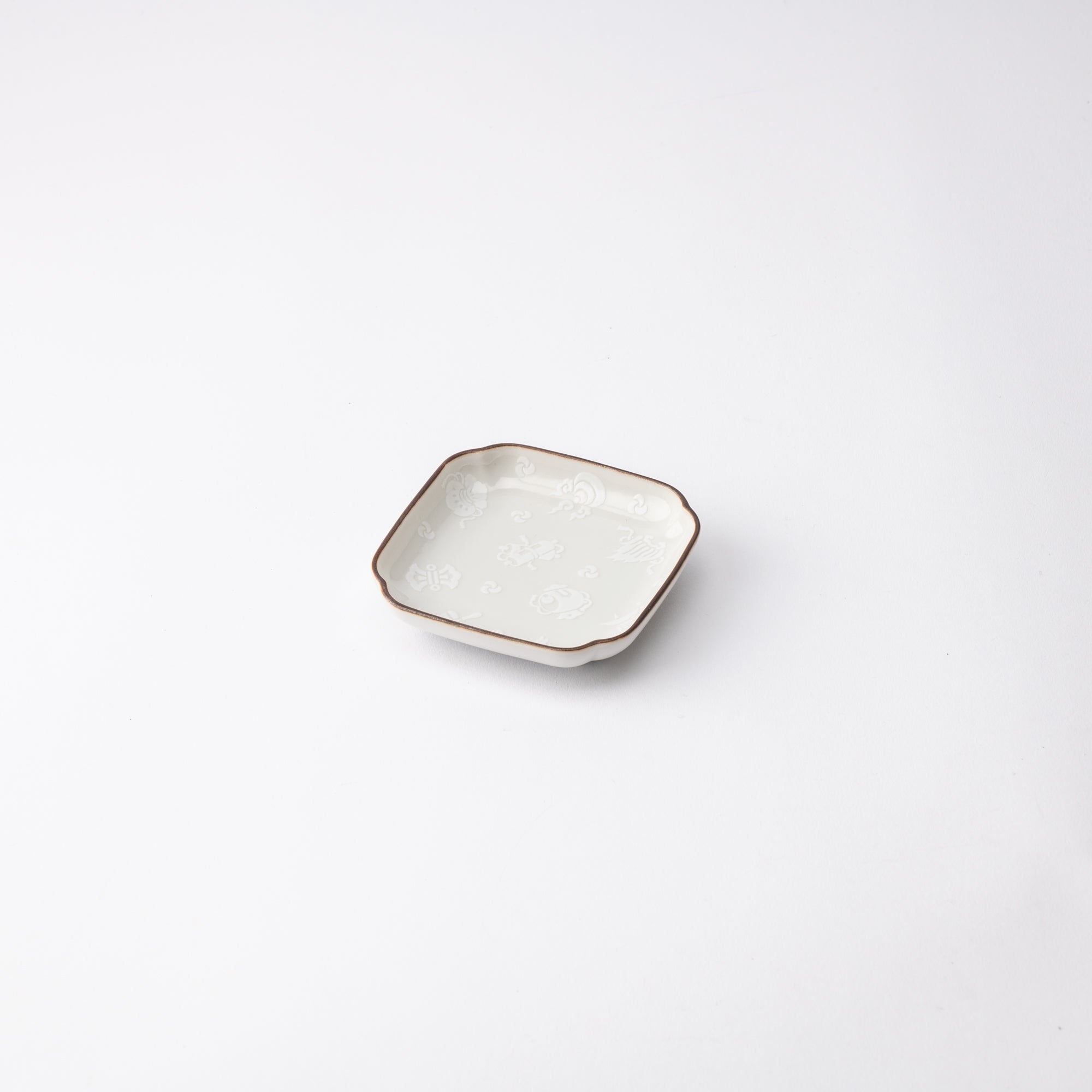 Hachi - Kutani Takara - Zukushi Kutani Sauce Plate - MUSUBI KILN - Quality Japanese Tableware and Gift